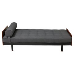 Jean Prouve Modern S.C.A.L. aus der Mitte des Jahrhunderts Tagesbett, um 1950