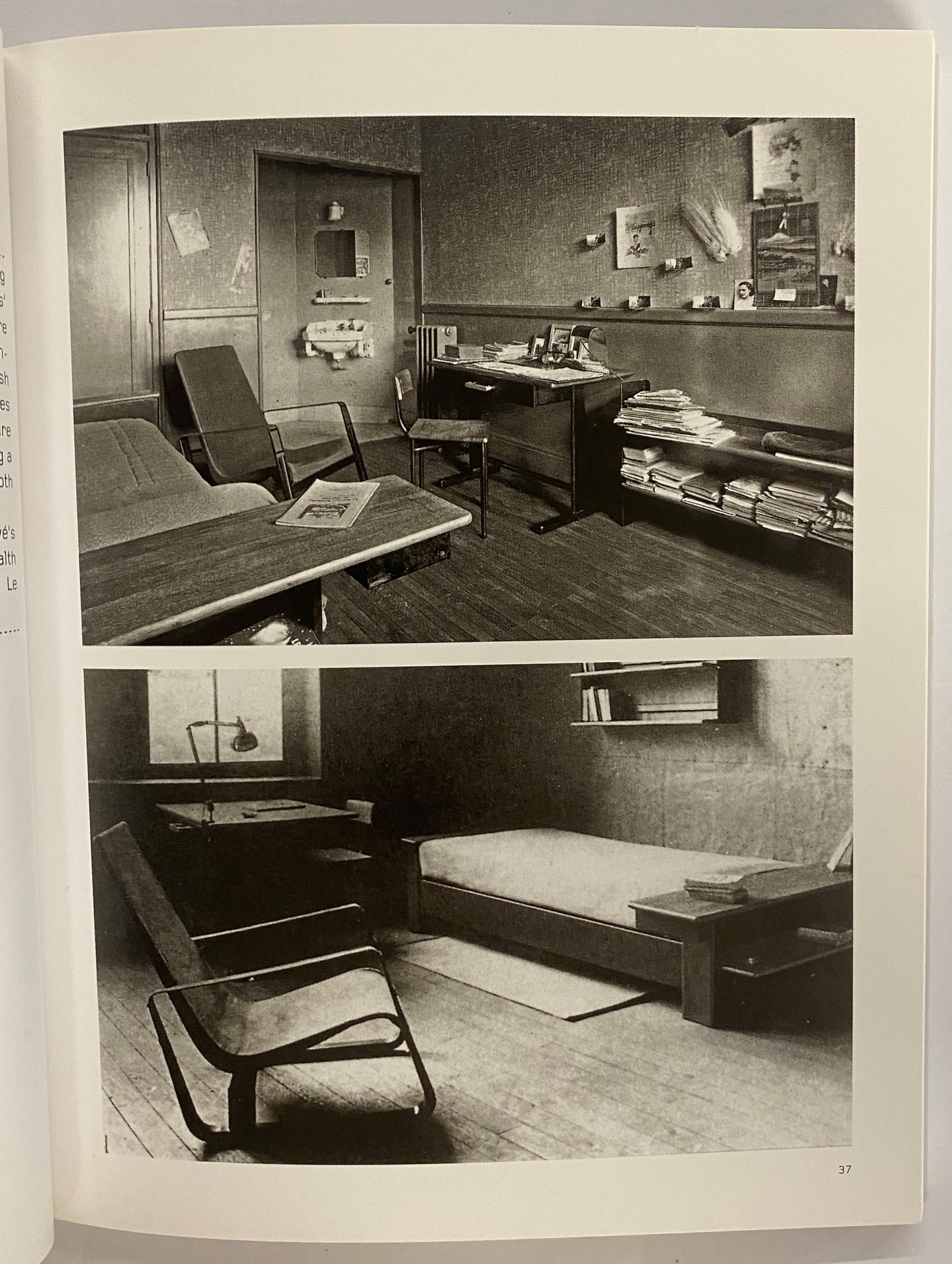 Jean Prouve: Objekte und Möbeldesign von Patricia De Muga  (Buch) im Angebot 1
