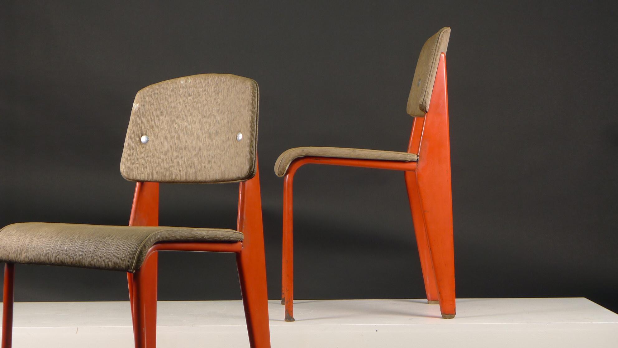 Jean Prouvé, Pair of Standard Chairs, model 306, circa 1950 For Sale 1