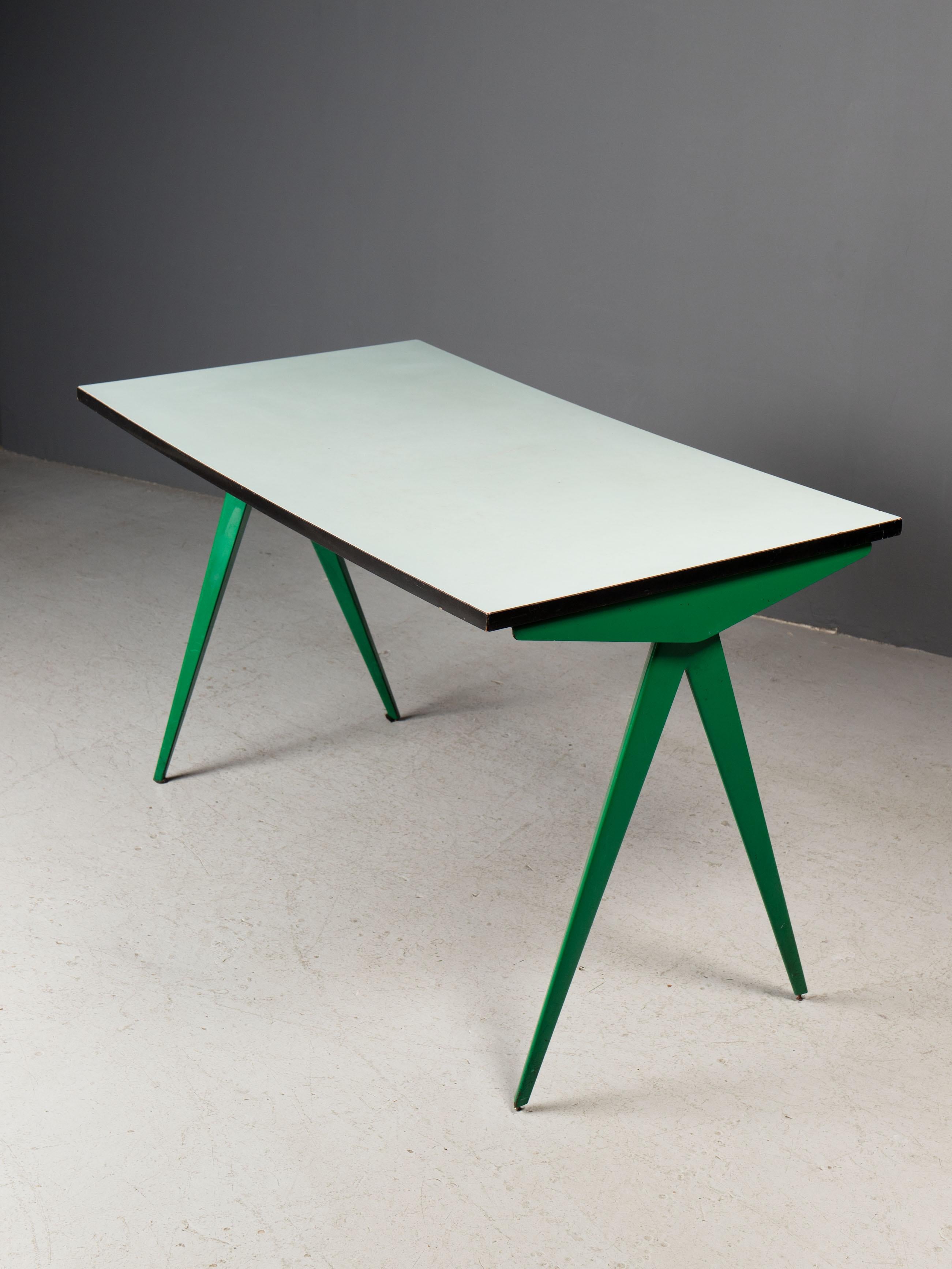 Seltener grüner Compas-Schreibtisch von Jean Prouv (Moderne der Mitte des Jahrhunderts) im Angebot