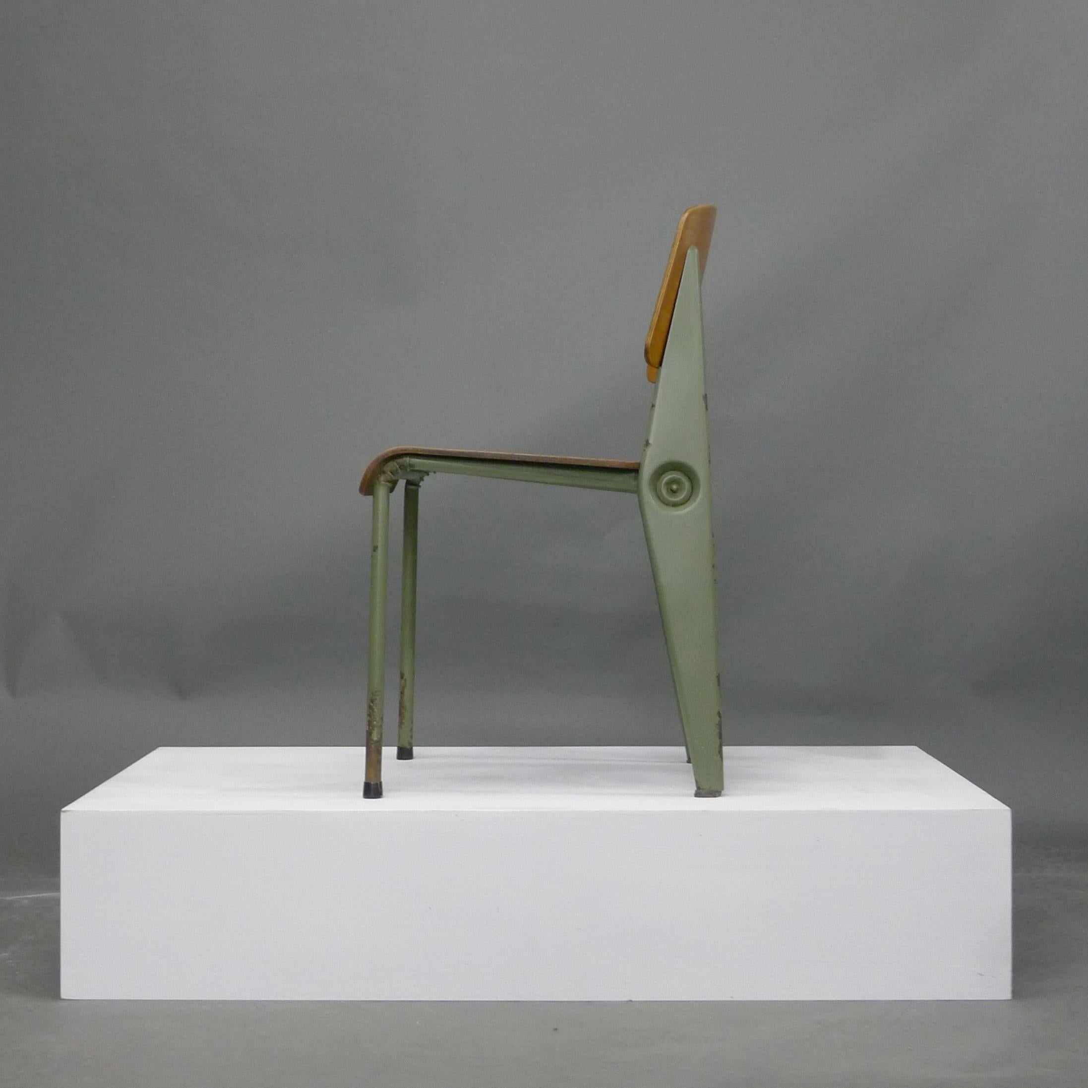 Jean Prouvé, Rare Original 'Demountable' Chair, Birch and Steel, circa 1950-2 In Good Condition In Wargrave, Berkshire