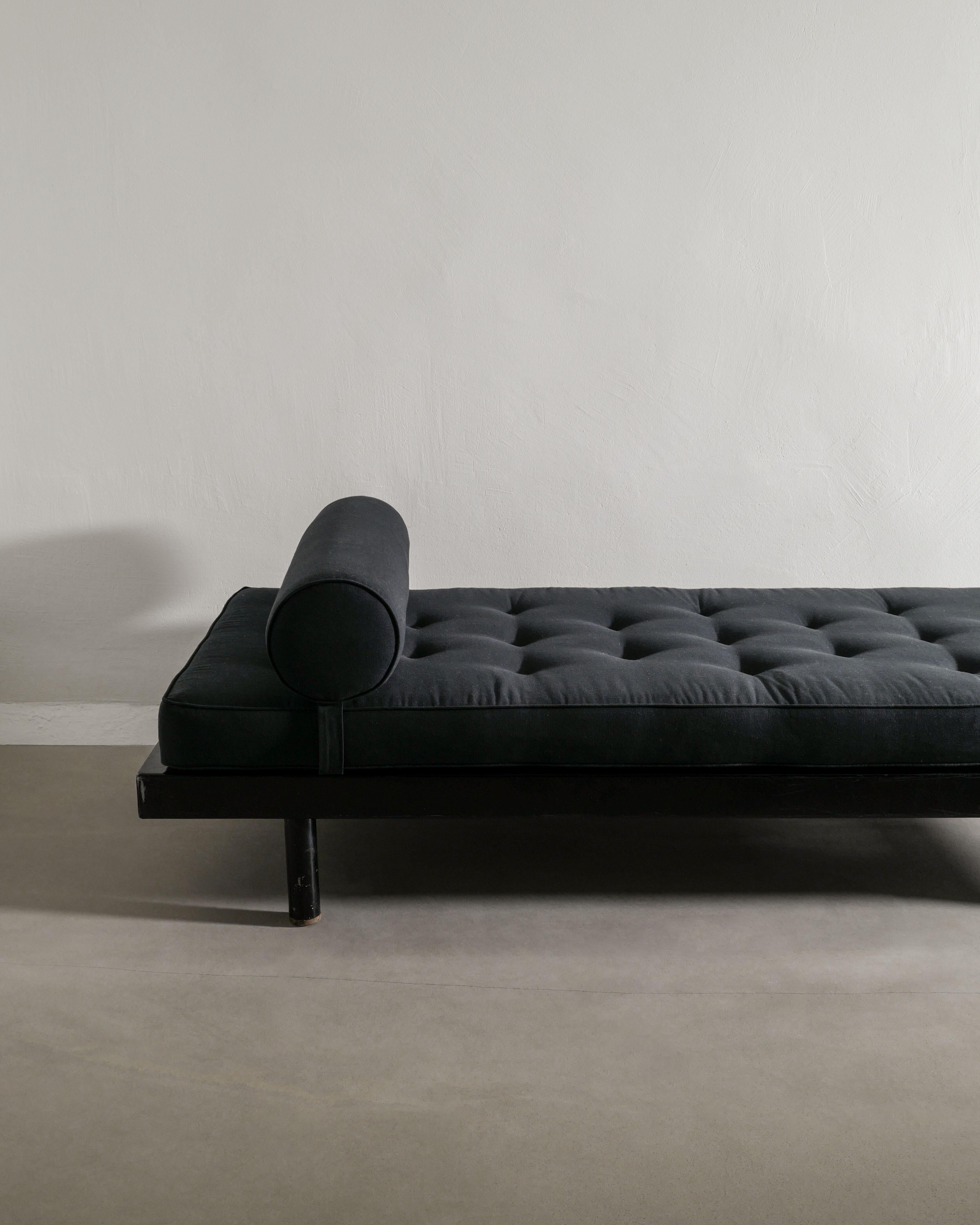 Mid-20th Century Jean Prouvé SCAL Daybed & Aluminum Areator Panel, Charlotte Perriand N17 Stool For Sale