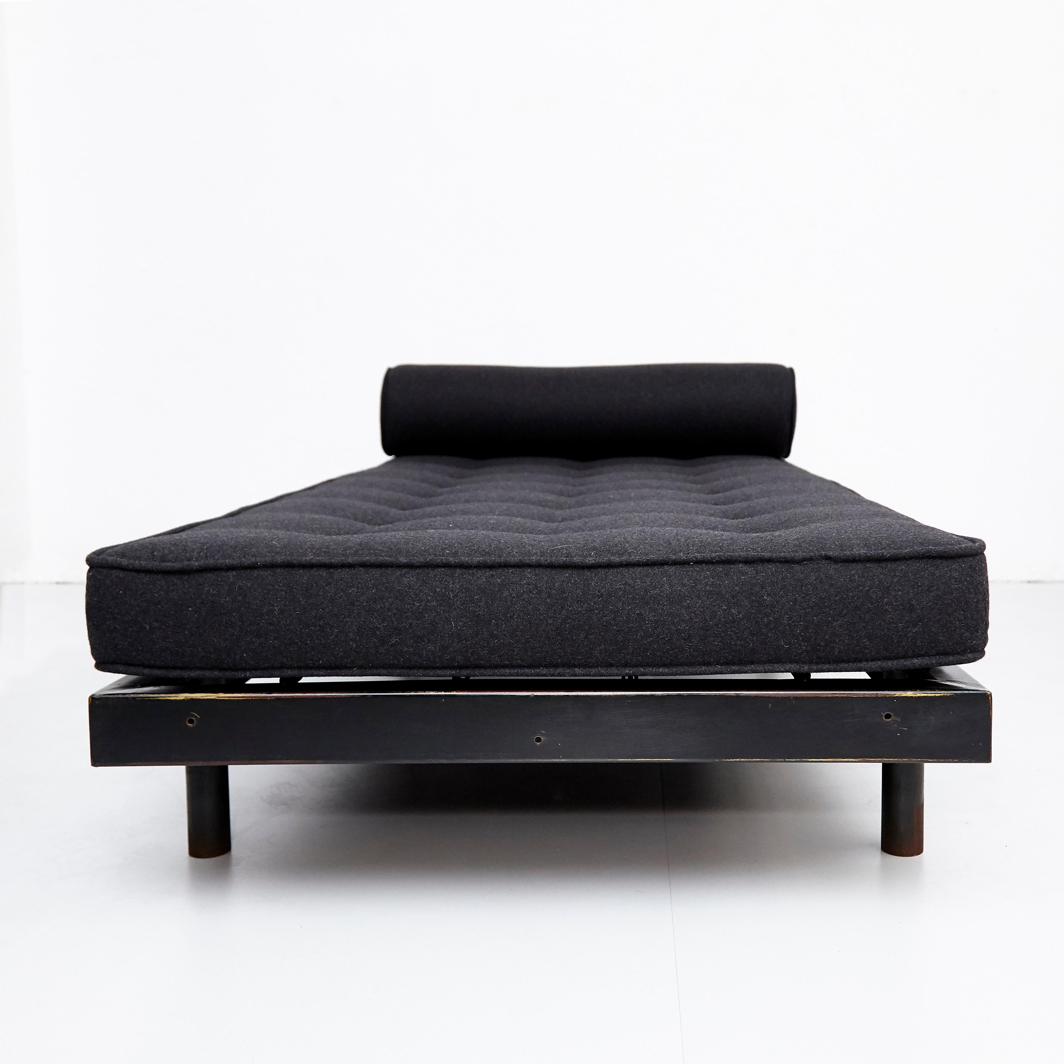 Mid-20th Century Jean Prouvé S.C.A.L. Daybed, circa 1950