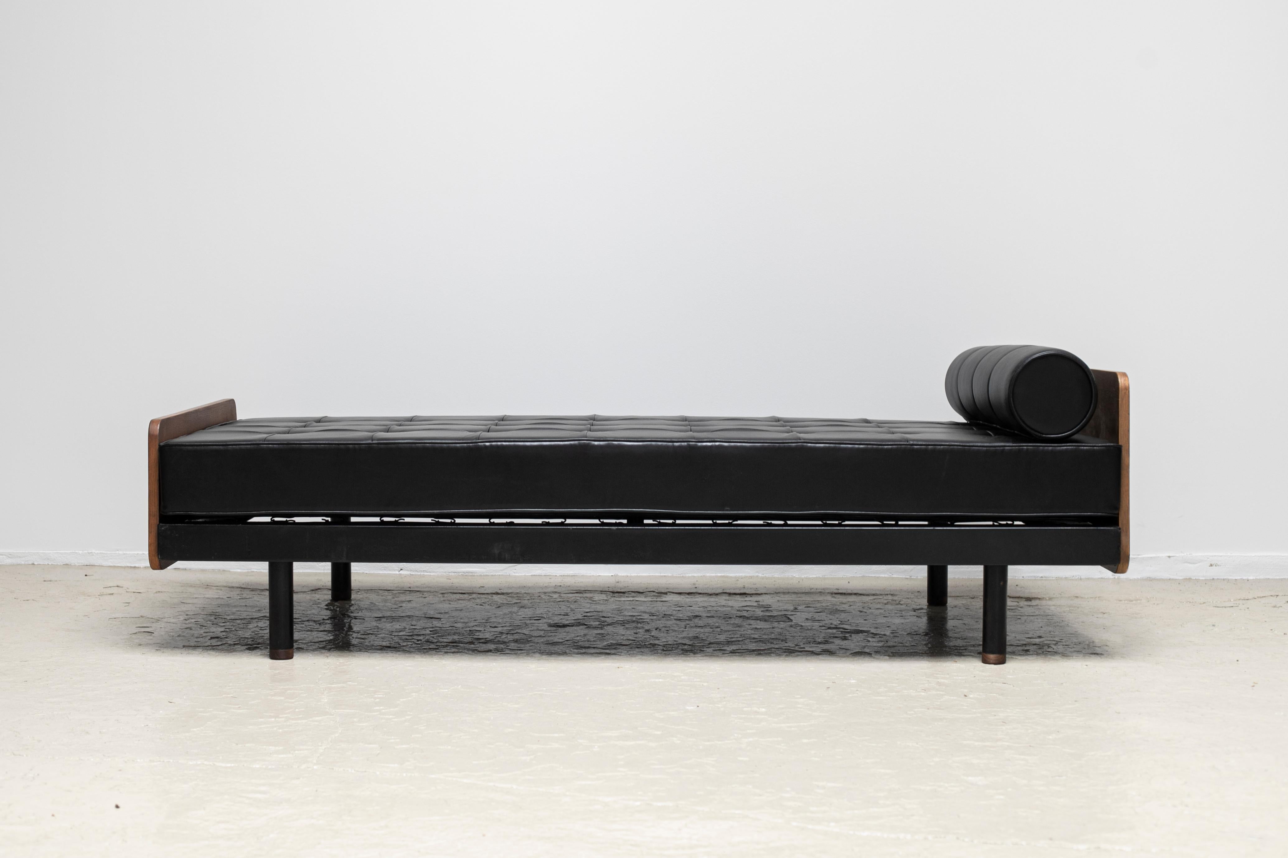 Mid-20th Century Jean Prouvé S.C.A.L Daybed n°452, circa 1950