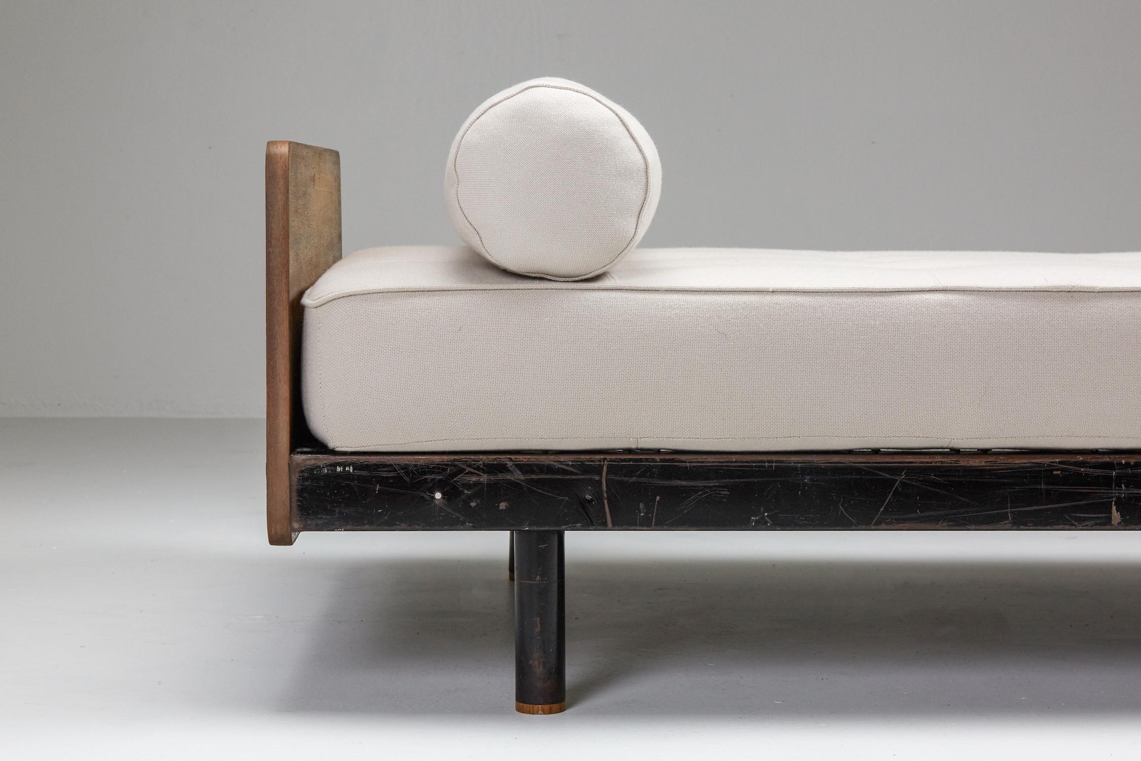 Jean Prouvé S.C.A.L Daybed N°452, circa 1950 1