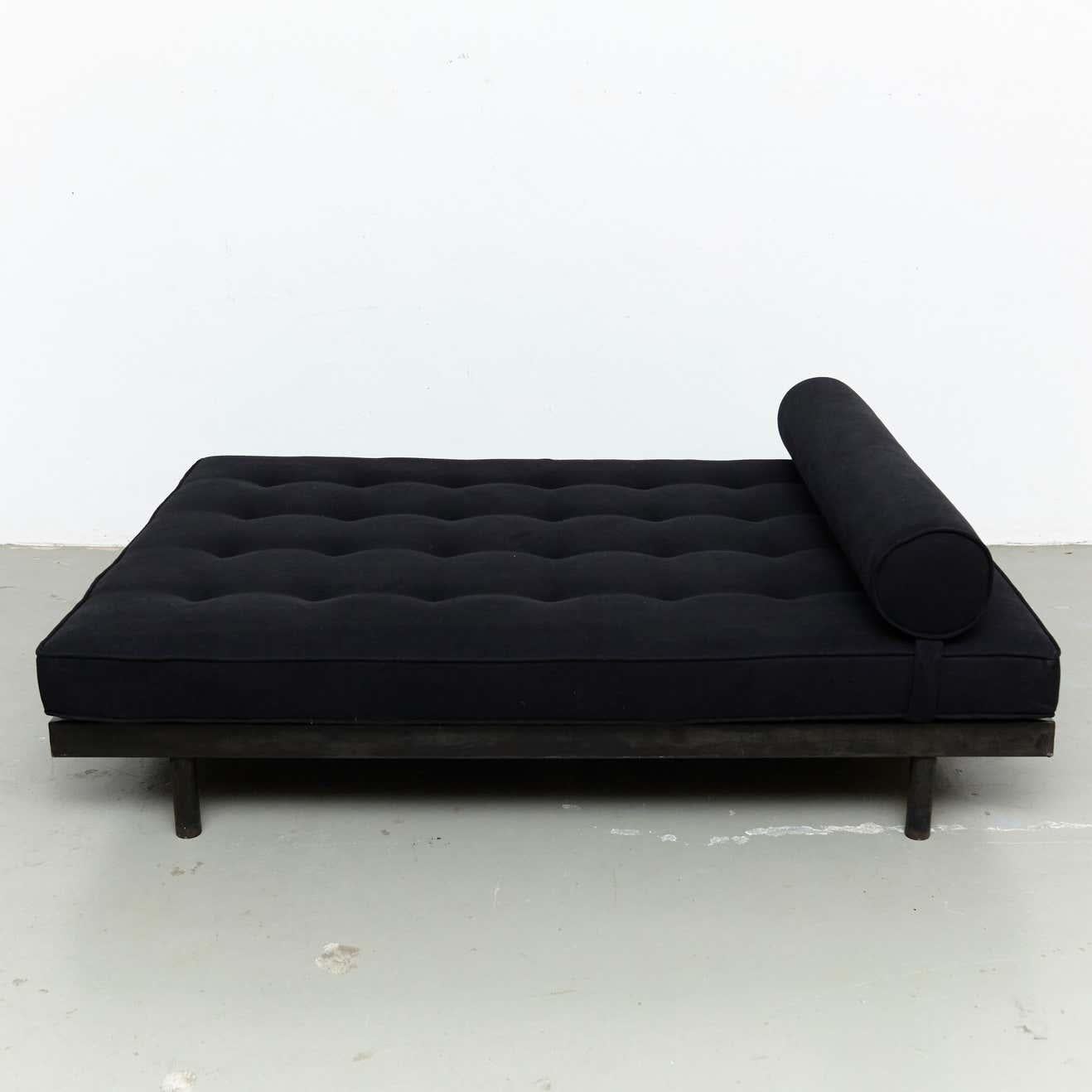 Jean Prouvé S.C.I.C.A.L.. Lit de jour double, vers 1950 en vente 4