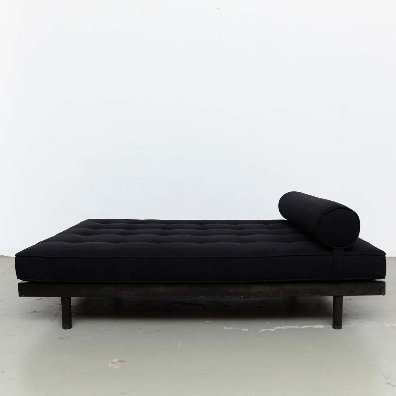 Jean Prouvé S.C.I.C.A.L.. Lit de jour double, vers 1950 en vente 6