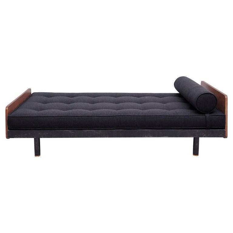 Modern Jean Prouvé S.C.A.L. Metal and Wood Daybed, circa 1950 For Sale