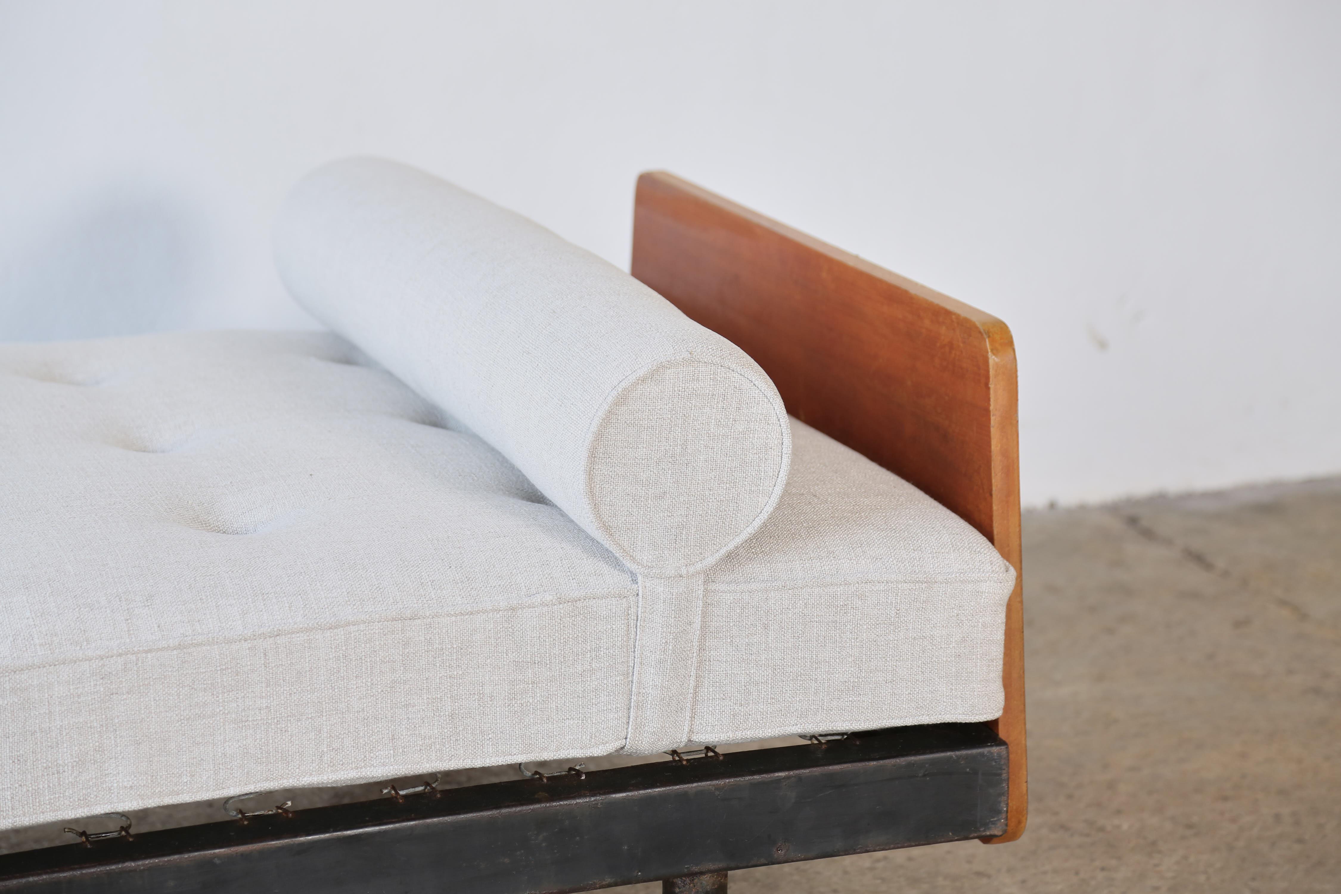 Jean Prouvé Scal No. 452 Daybed, 1950s 3
