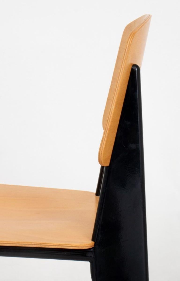 Jean Prouve: Standard-Stuhl für Vitra, Auflage 2002 (Eichenholz) im Angebot