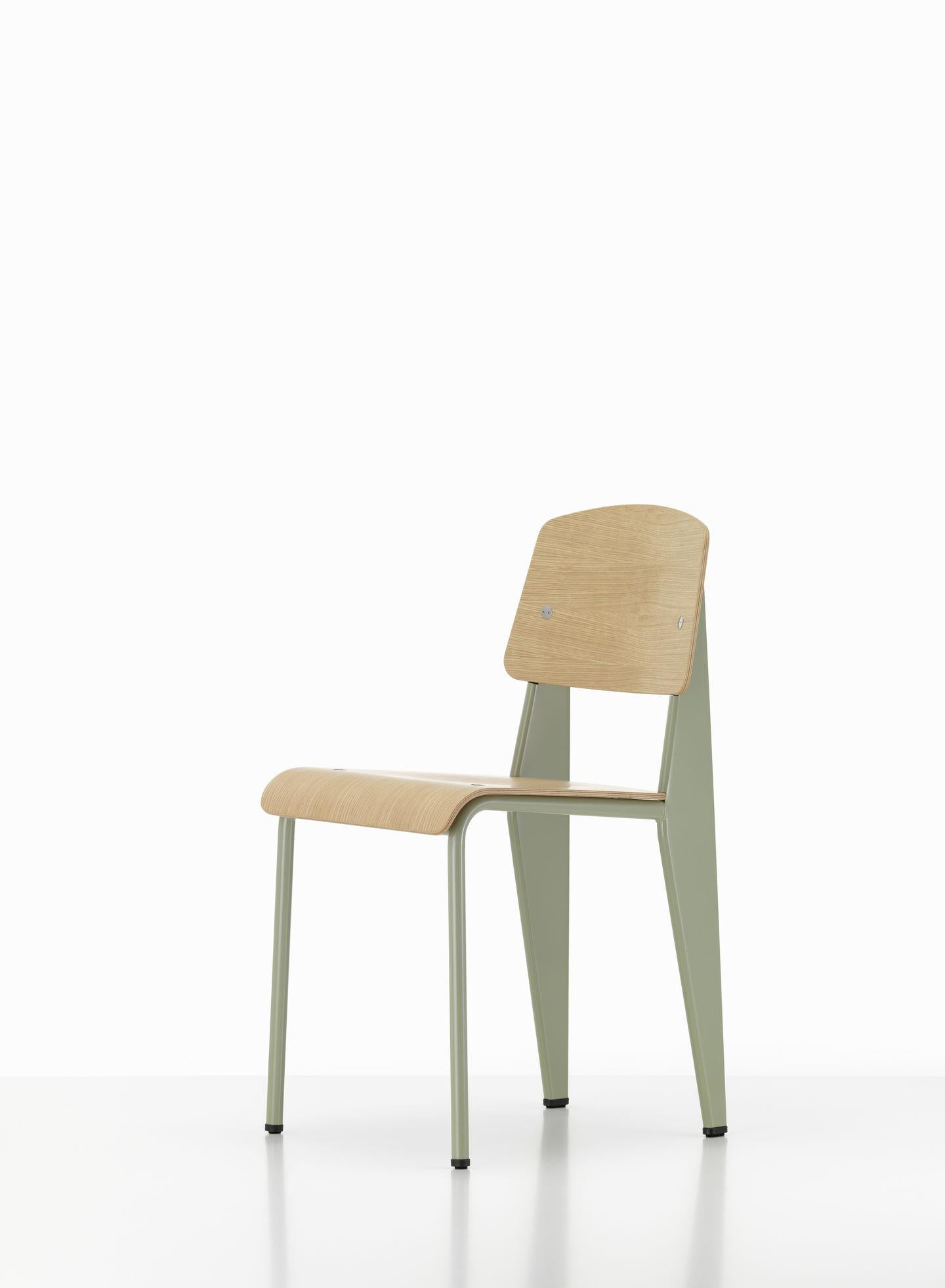 Jean Prouvé Standard Chair aus Eiche Natur und blauem Metall für Vitra im Angebot 10