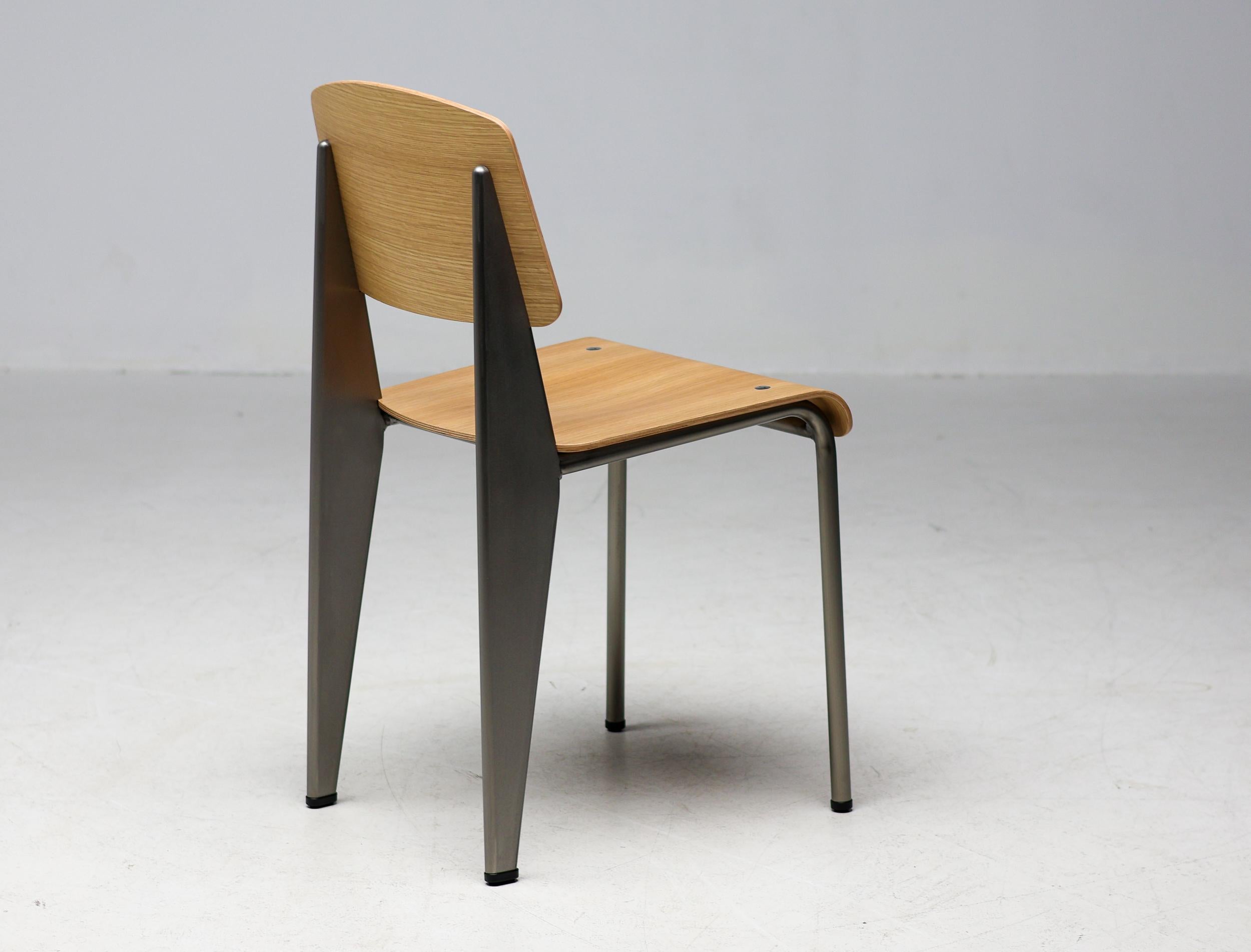 Jean Prouvé Standard Chair Limited RAW Steel and Natural Oak by Vitra In Excellent Condition For Sale In Dronten, NL