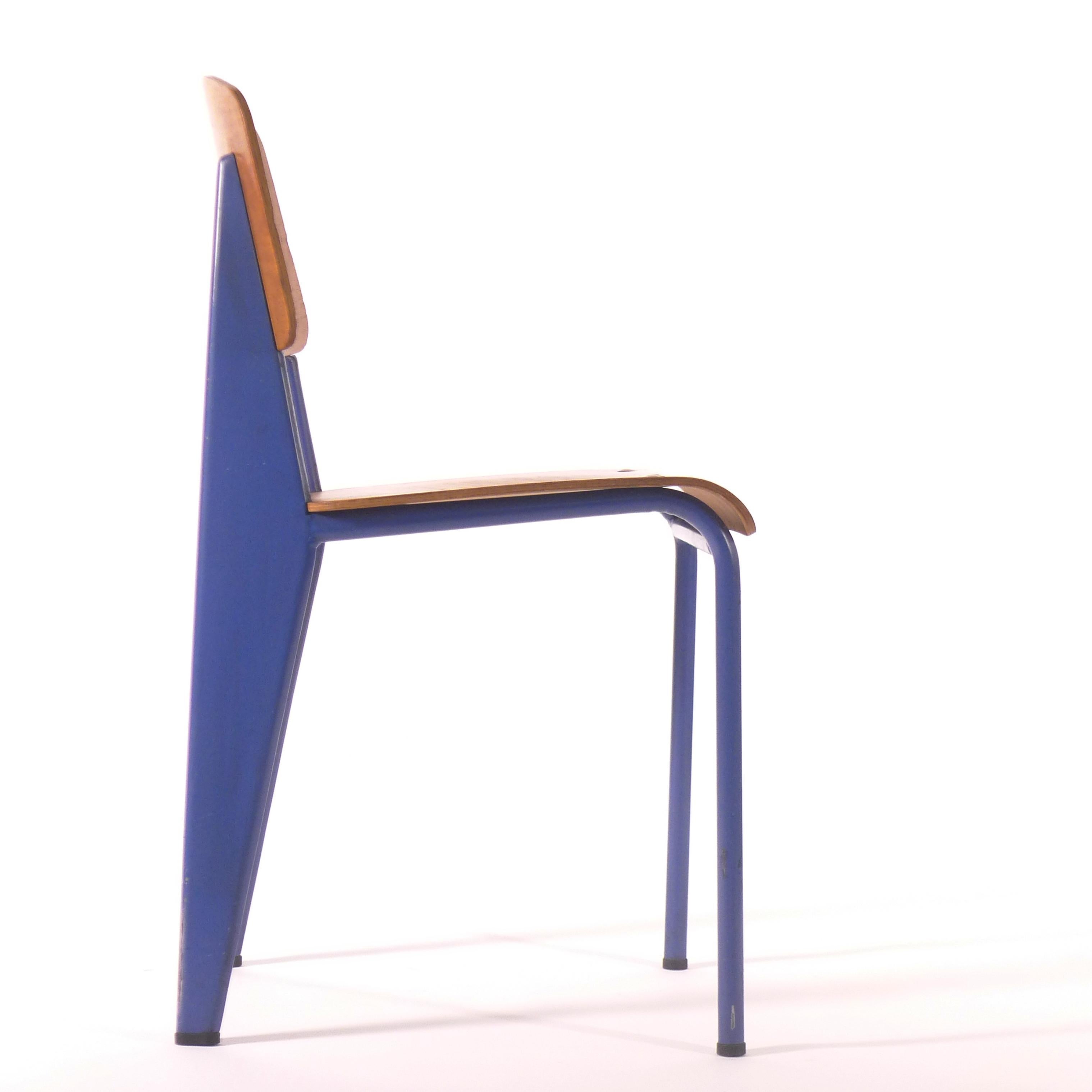 French Jean Prouvé, Standard Chair, model 305, from the CEA, Marcoule, authentic c.1954
