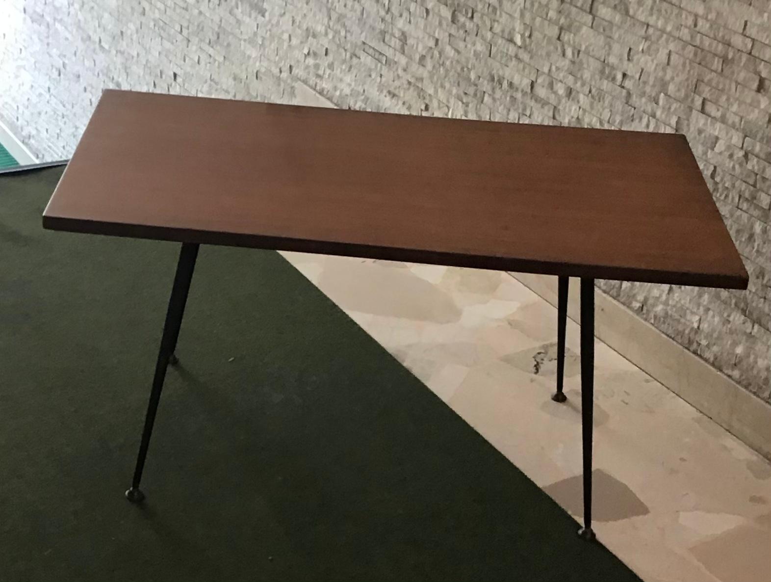 Jean Prouvé “Stile“ Coffee Table Wood Brass Painted Steel 1954 France In Excellent Condition For Sale In Milano, IT