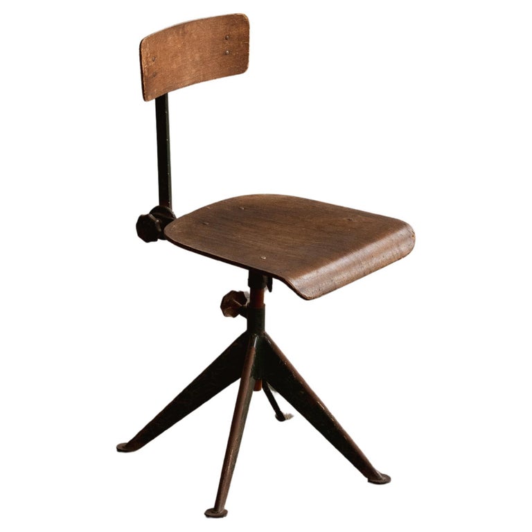 Jean Prouve Task Chair / Swiveling Chair Jean Prouvé Swivel Office Chair, 1928 For Sale at 1stDibs