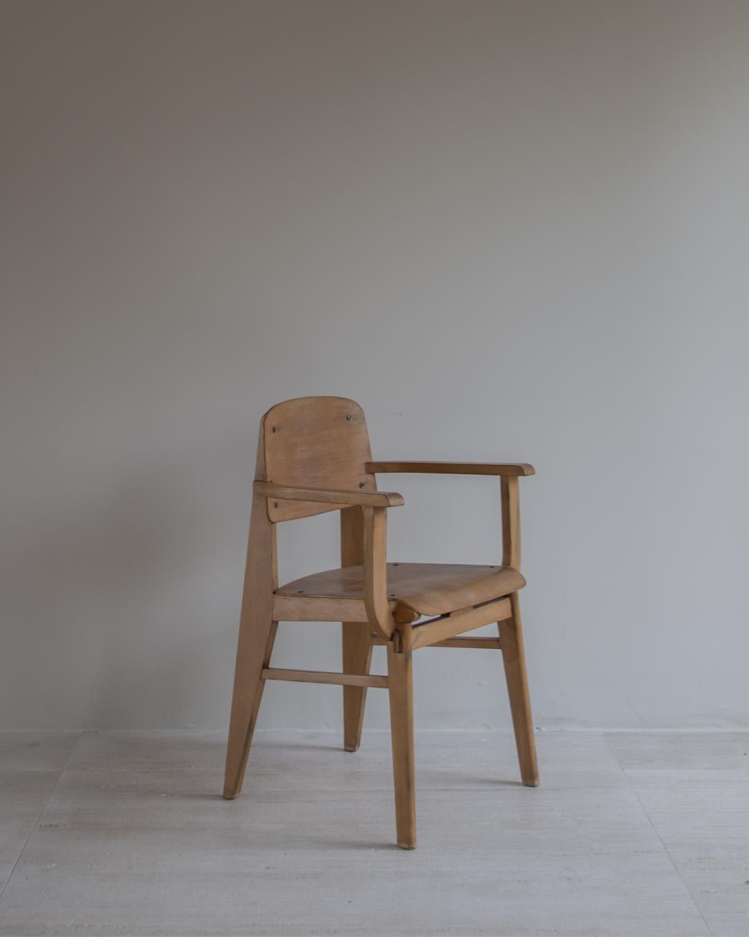 Attributed to Jean Prouvé - Tout Bois - Wooden Armchair - France circa 1950s In Good Condition For Sale In Hasselt, VLI