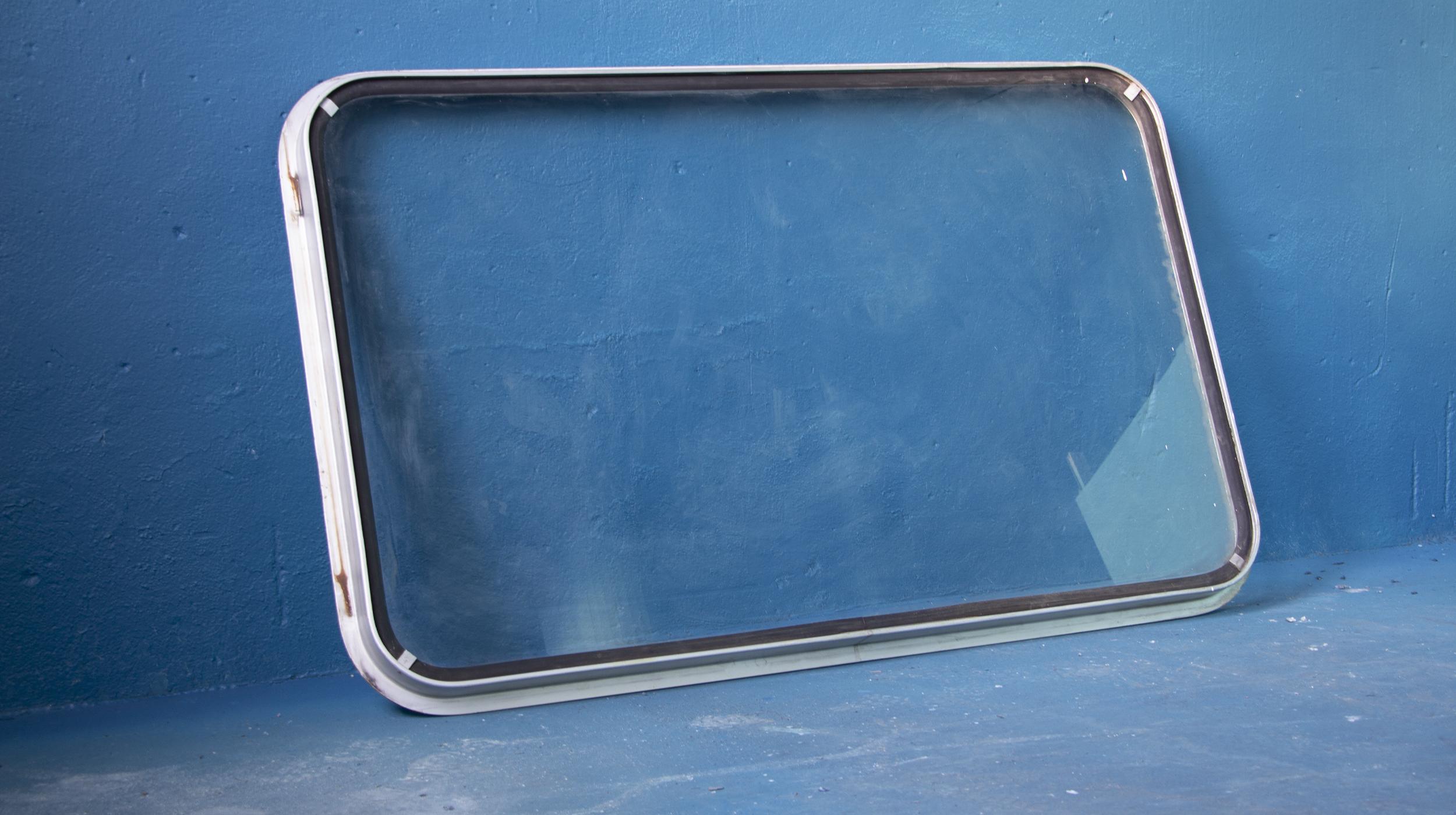 Jean Prouvé window 1957 In Good Condition For Sale In LYON, FR