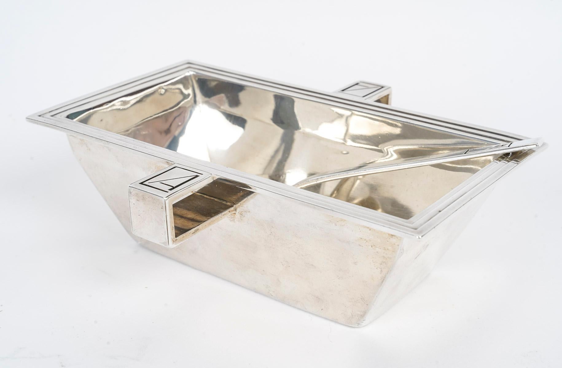 Jean PUIFORCAT (1897-1945) Rectangular Silver Sauceboat And Spoon Minerve  For Sale 7