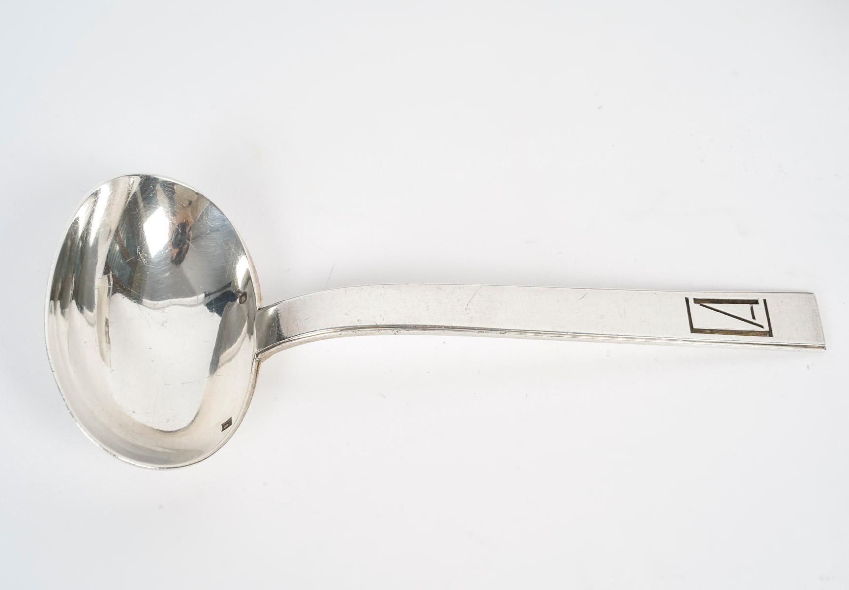 Jean PUIFORCAT (1897-1945) Rectangular Silver Sauceboat And Spoon Minerve  For Sale 3