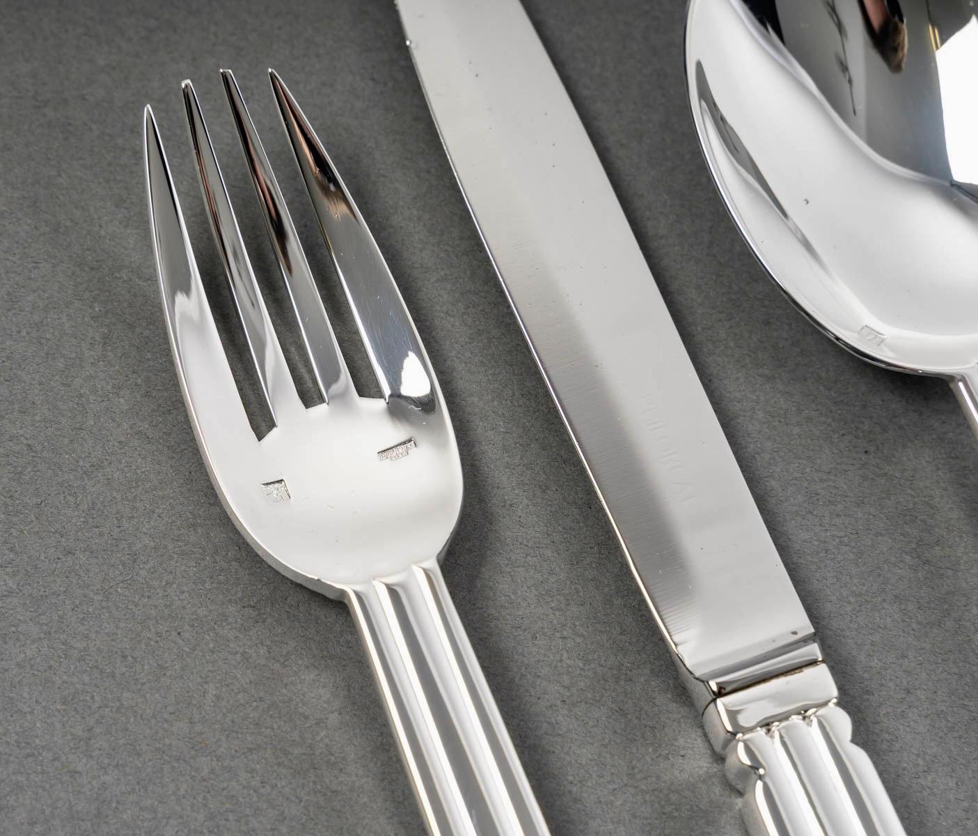 Plaqué argent Jean Puiforcat Art Deco Couverts Nantes Plaqué 8 Personnes 98 Pieces en vente