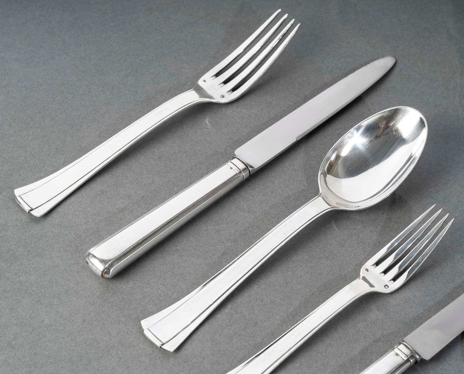 Jean Puiforcat Cubertería Art Decó Cubiertos Papiro Dinard Plata de Ley 120 Pces Francés en venta