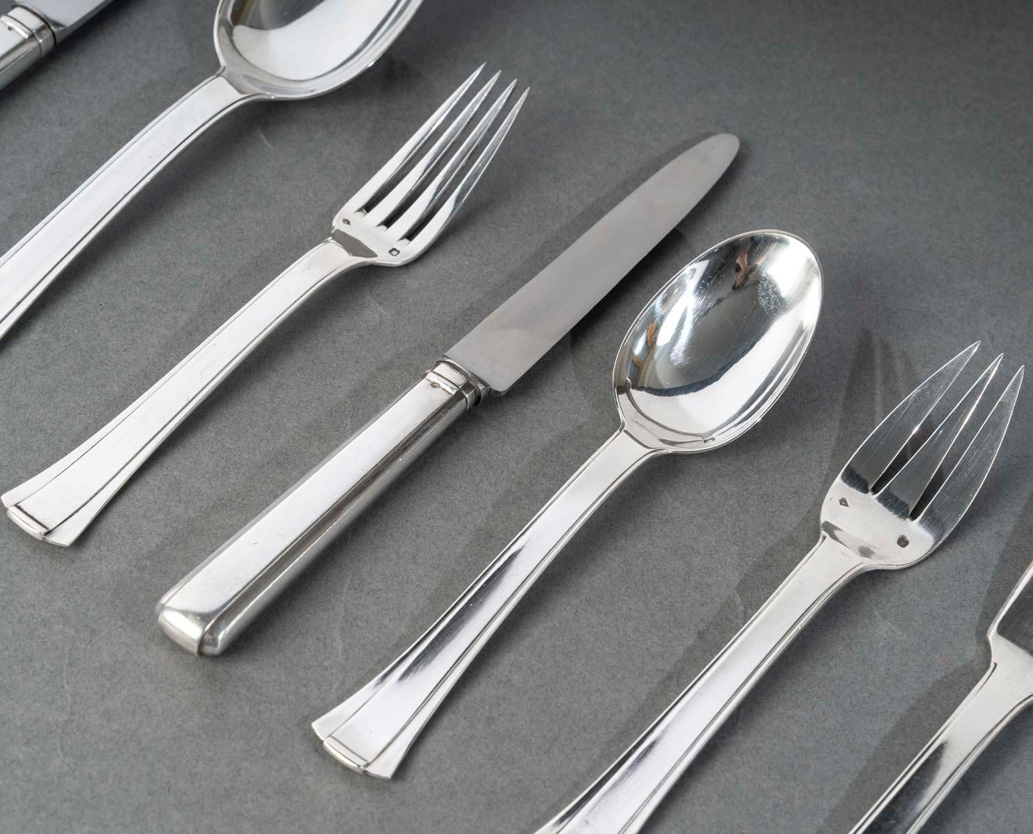 Jean Puiforcat Cubertería Art Decó Cubiertos Papiro Dinard Plata de Ley 120 Pces en Bueno estado para la venta en Boulogne Billancourt, FR