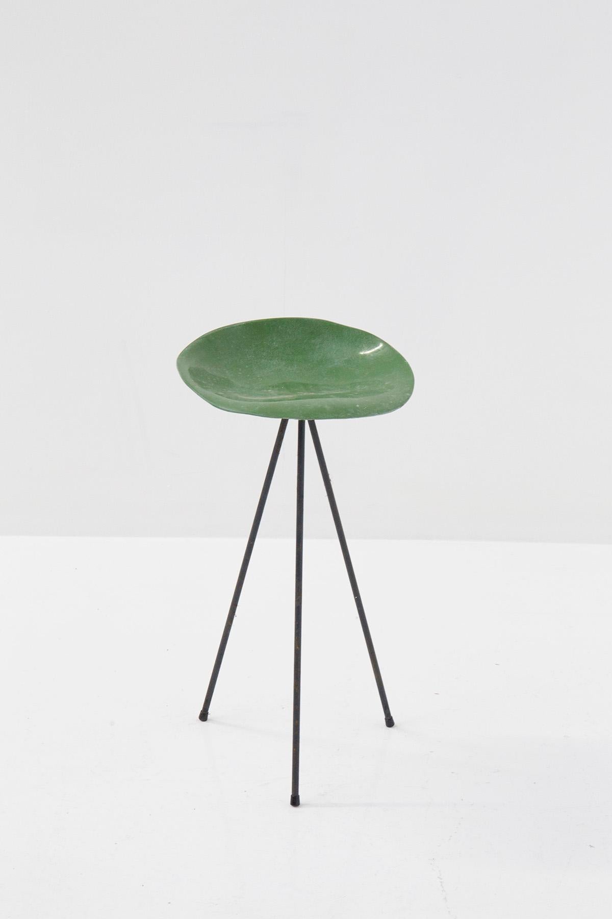 Mid-Century Modern Jean Raymond Picard tabouret vert en résine française en vente