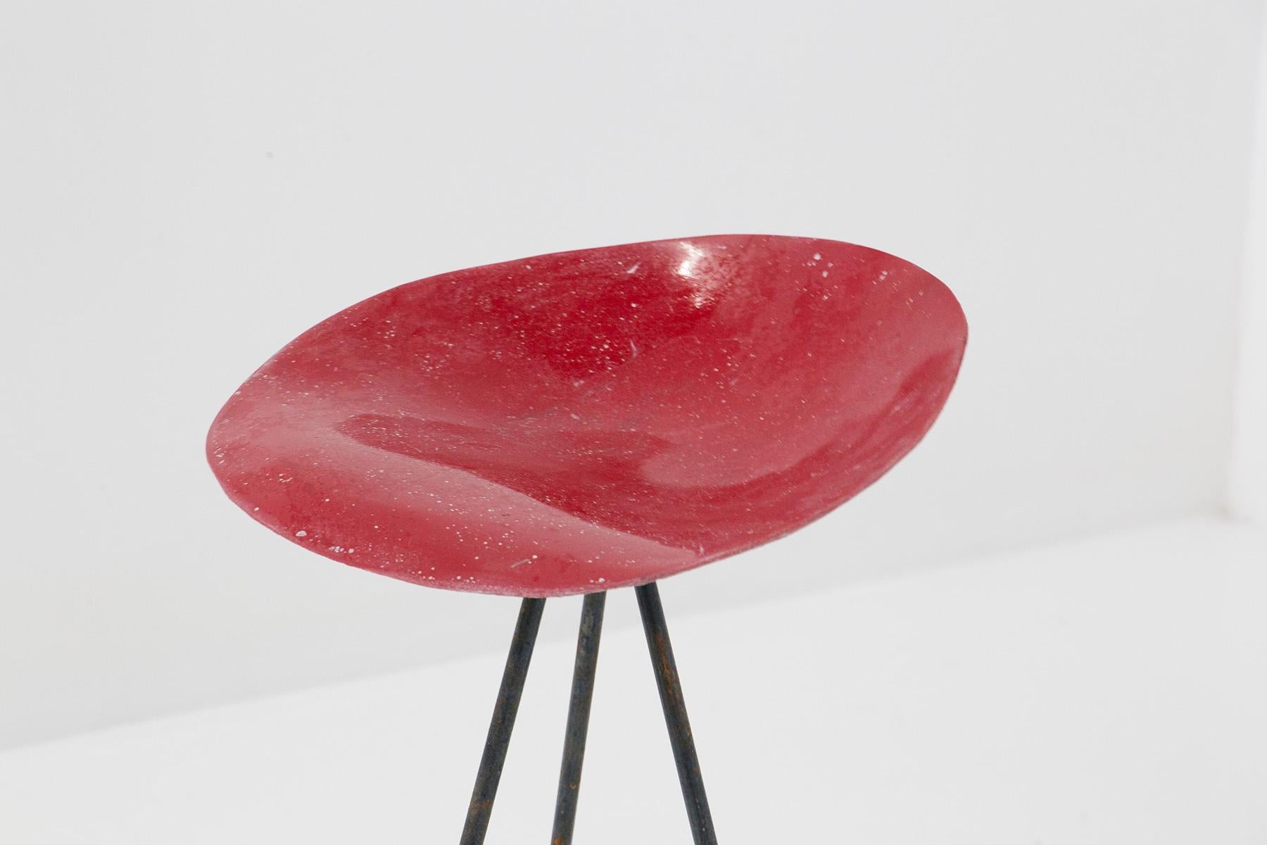 Jean Raymond Picard Red Stool in French Resin  In Good Condition For Sale In Milano, IT