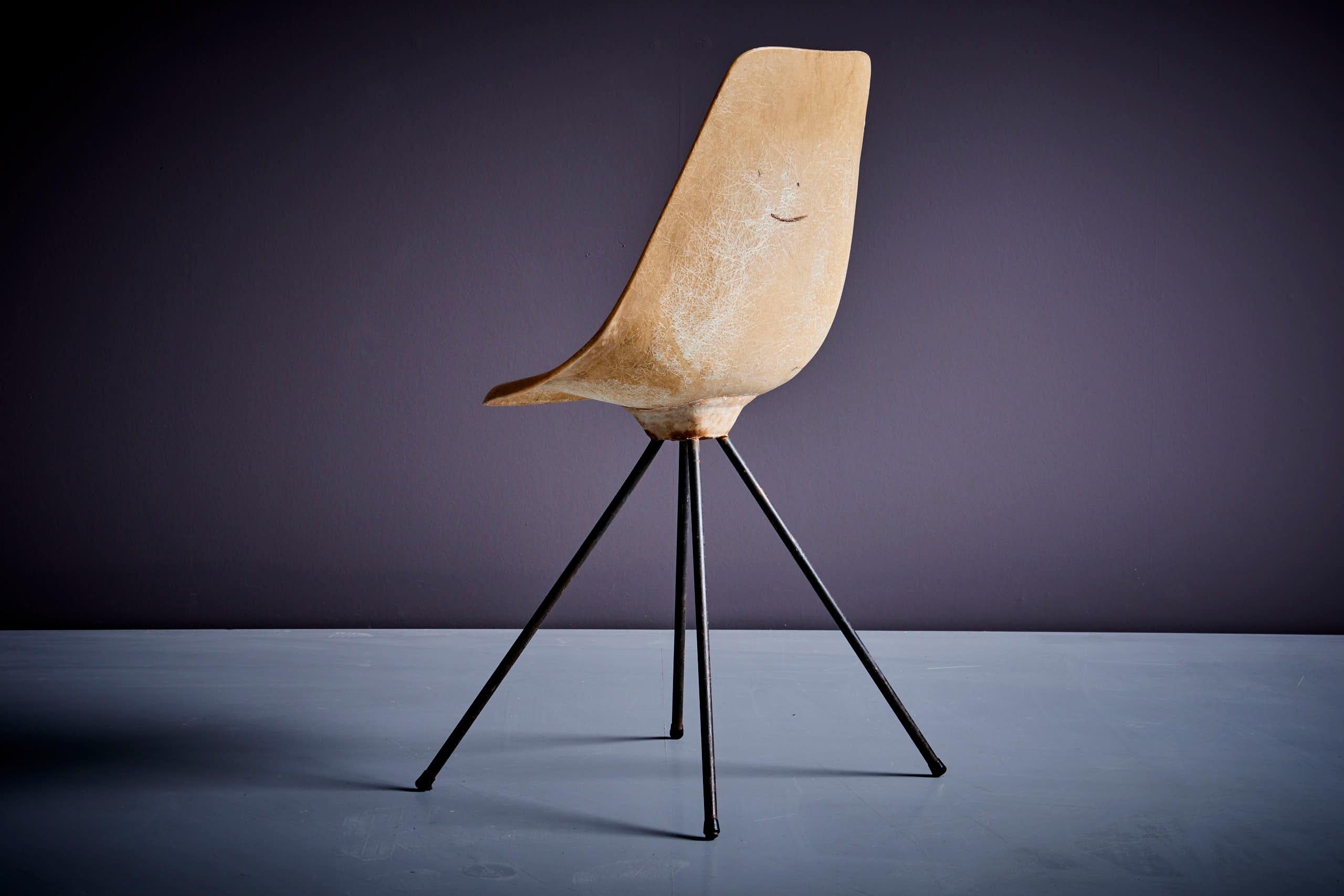 Jean-René Picard pour S.E.T&T. Chaise en fibre de verre France - années 1950 en vente 2