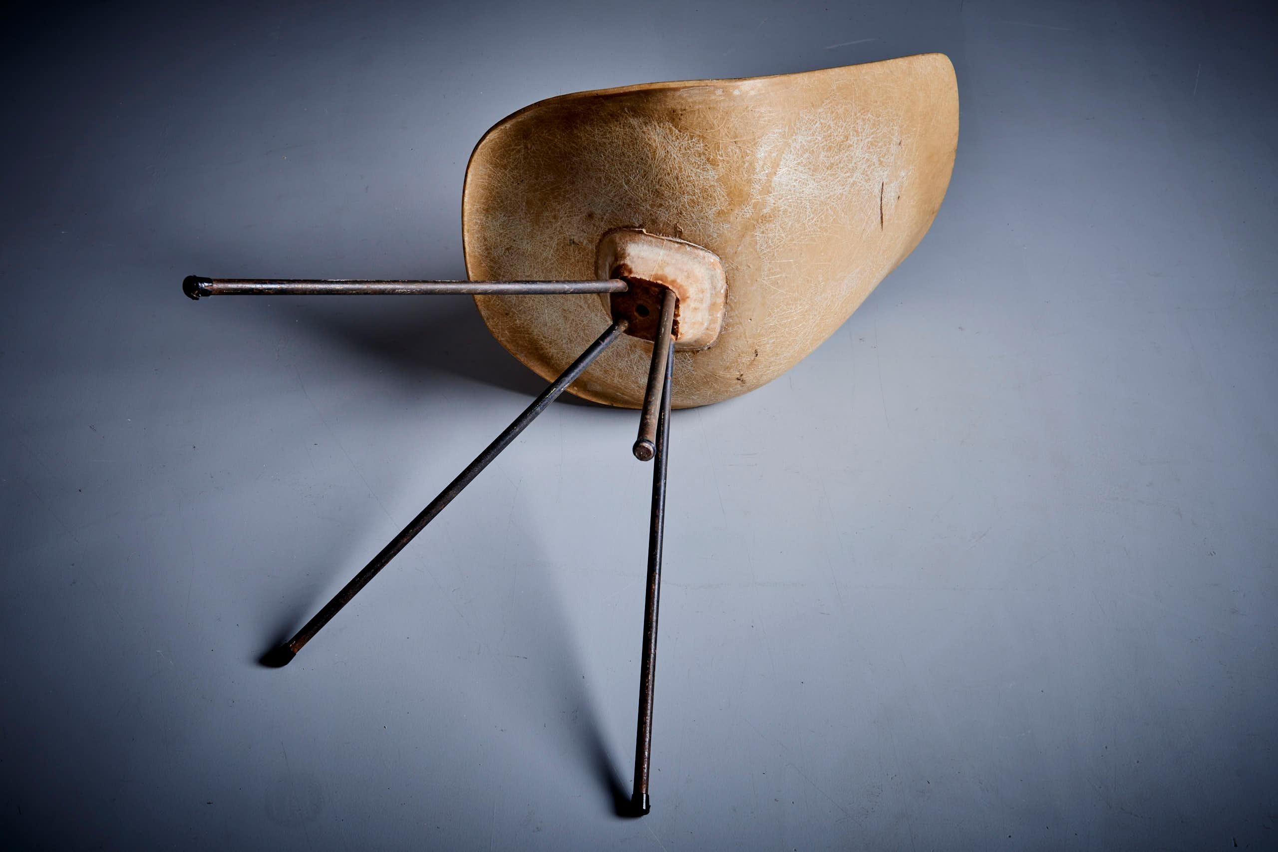 Jean-René Picard for S.E.T.A Fiberglass Chair France - 1950s For Sale 4