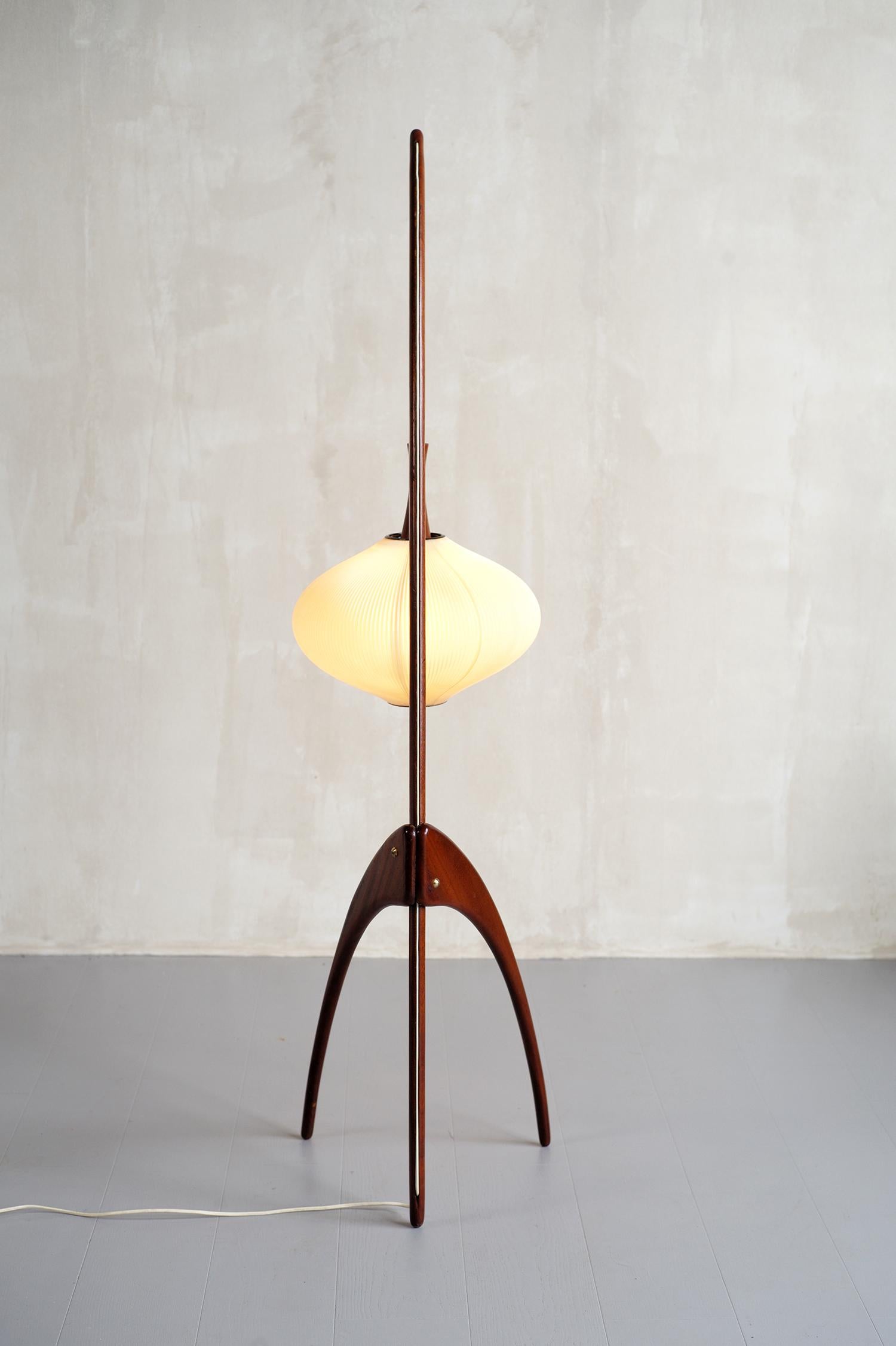 Jean Rispal, Floor Lamp in Mahogany N ° 14.950, France, 1955 1