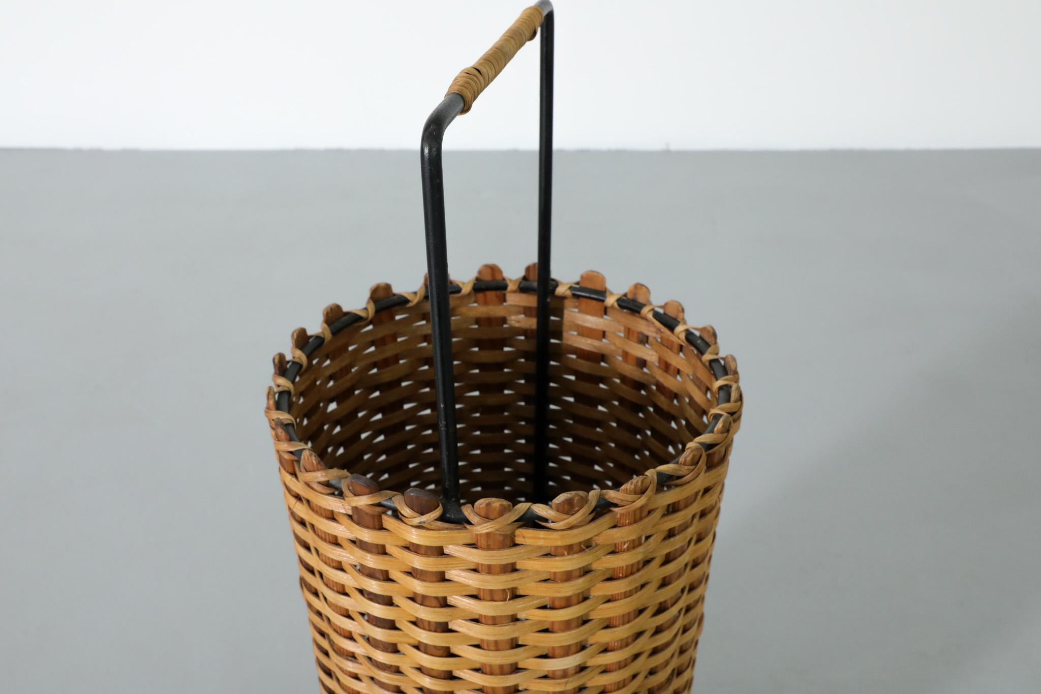 French Mid-Century Woven Rattan Basket or Umbrella Stand with Wrapped Handle For Sale 5