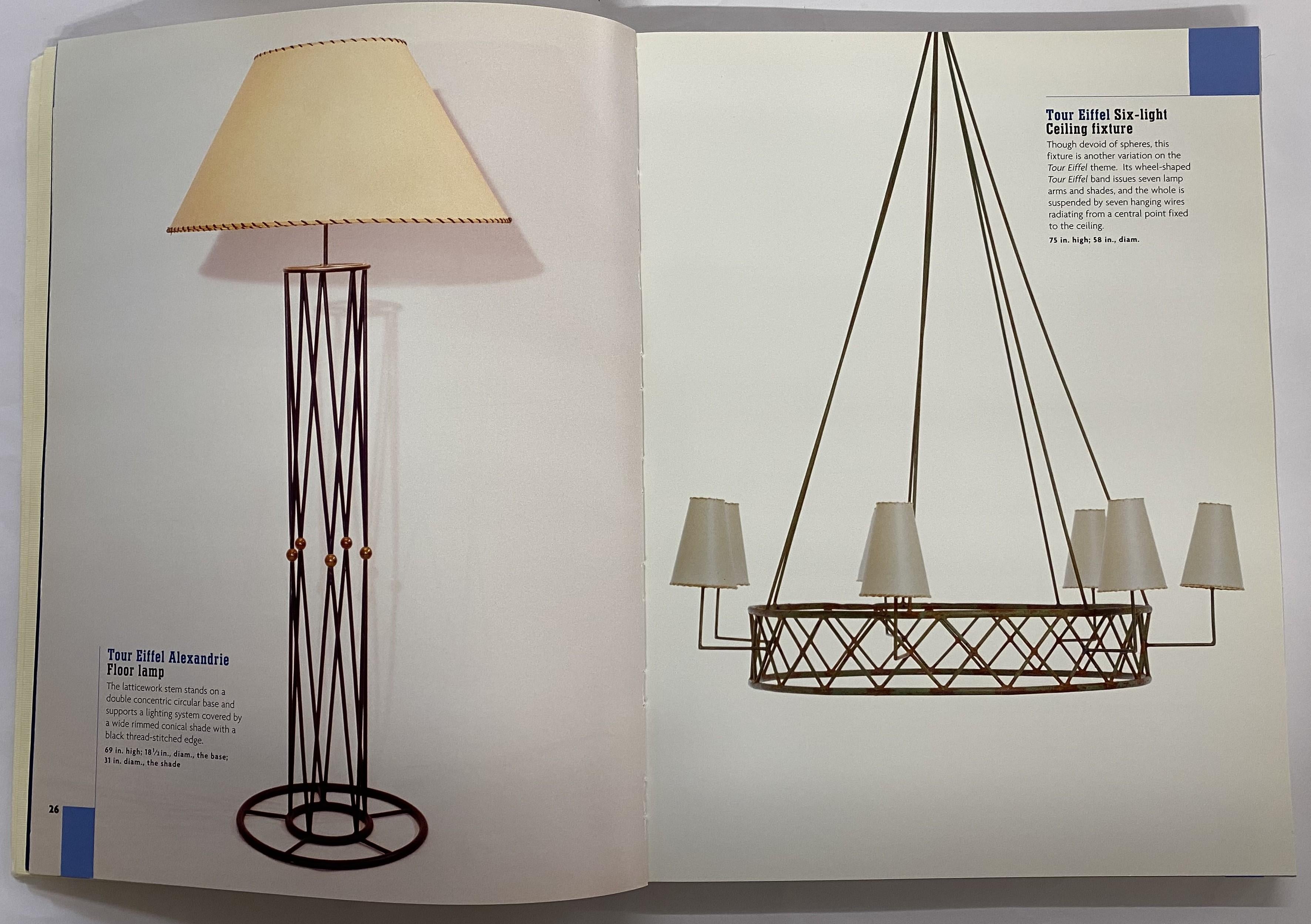 Il s'agit d'un très bon exemplaire d'un livre rare sur le mobilier conçu et produit par l'un des designers les plus novateurs et les plus recherchés du XXe siècle. Au cours de sa carrière, entre 1930 et 1970, il a compté parmi ses clients un grand