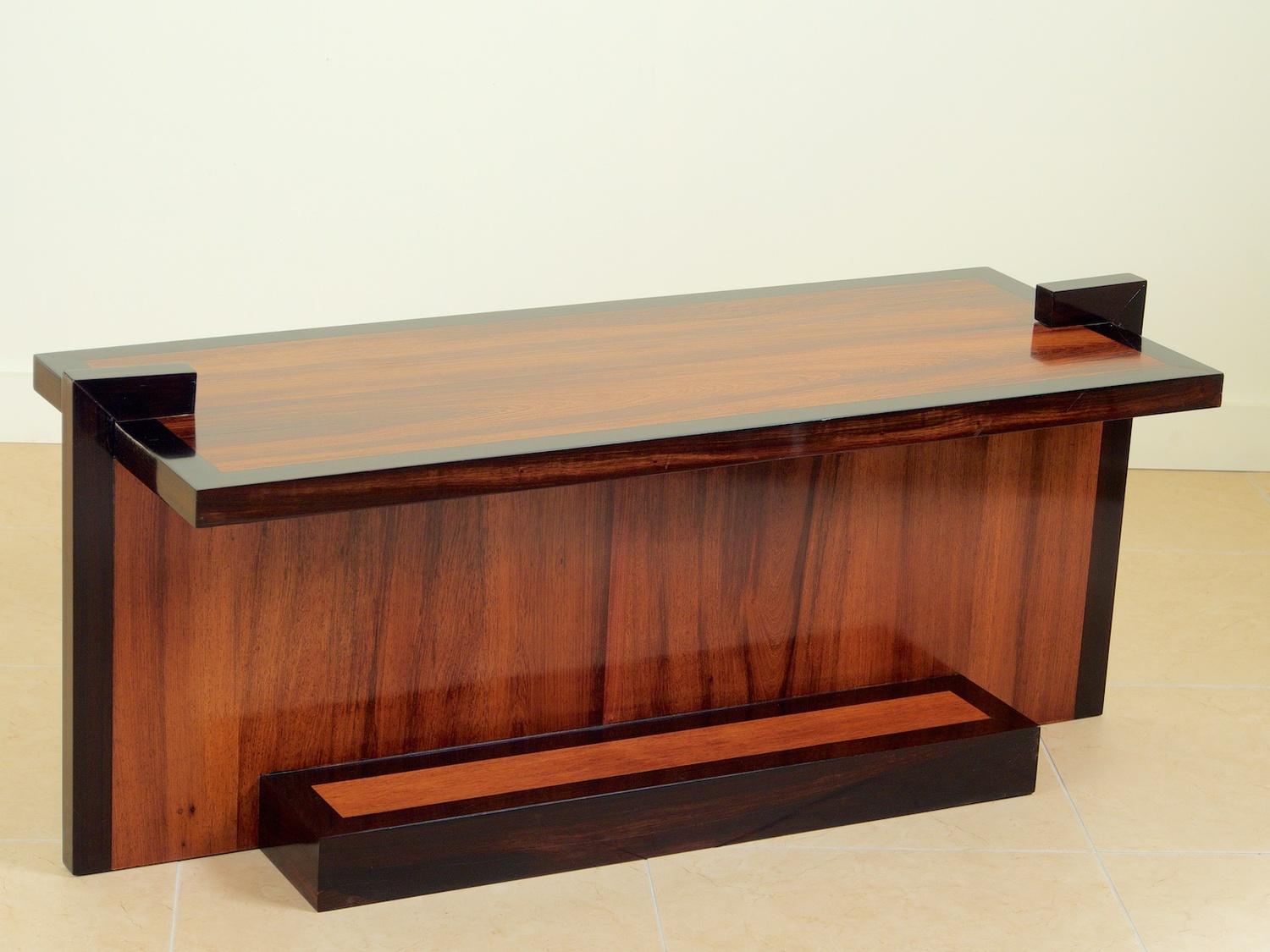 French Modernist Art Deco coffee table by Jean Royere, 1937, in black rosewood and satinwood, made by Goufe. Documented. 47