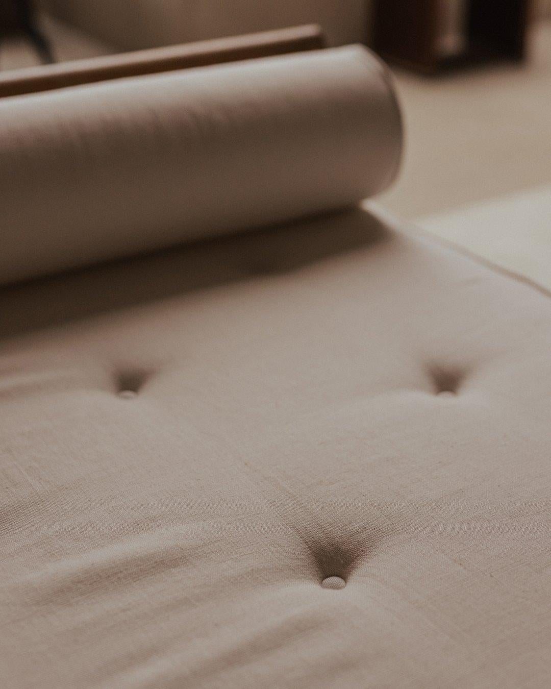 Sculpté à la main Jean Royère - Lit de jour Croissilion - Rappel de lit croissilion & lit simple en vente