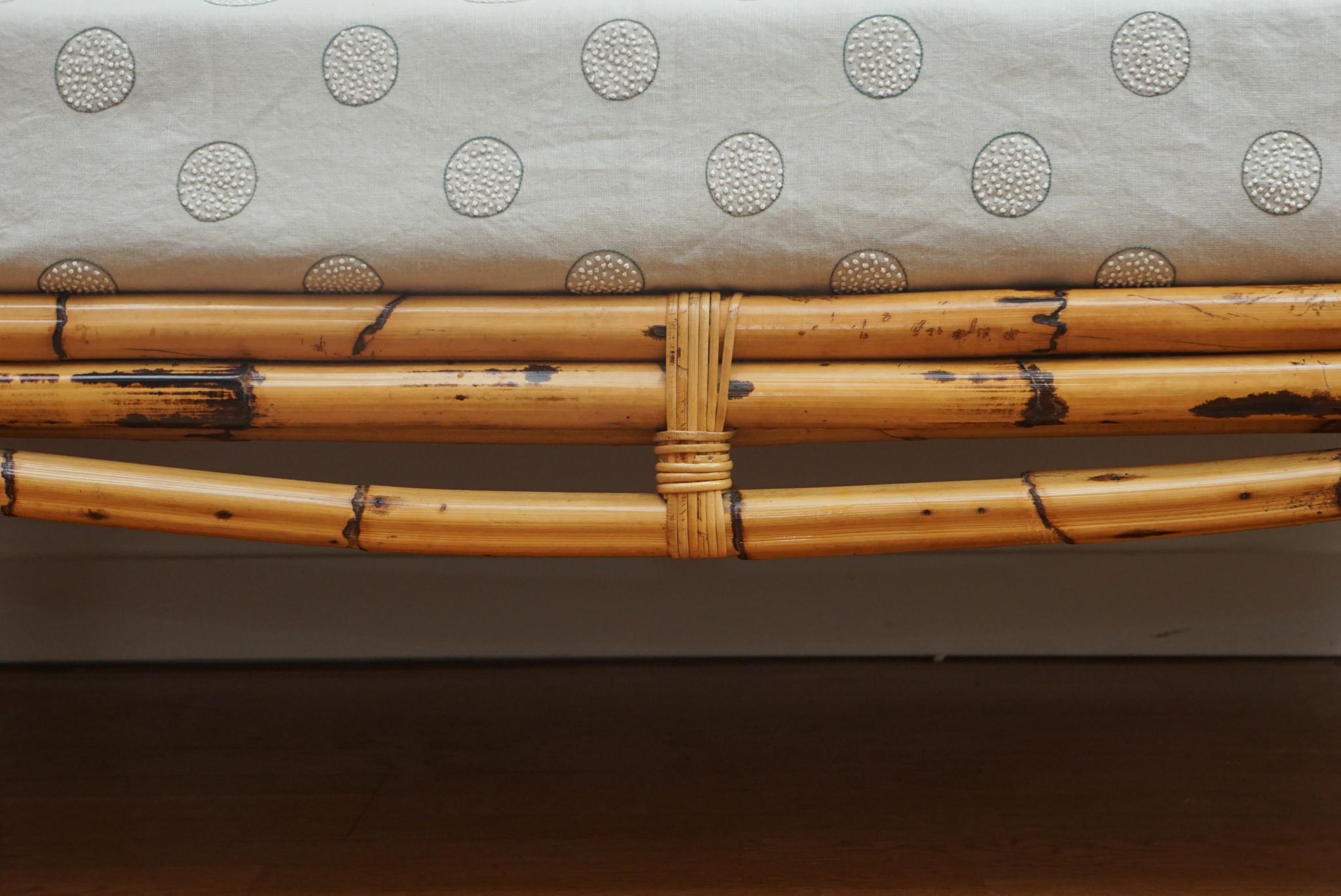 Bambus-Tagesbett im Stil von Jean Royere (Moderne der Mitte des Jahrhunderts) im Angebot