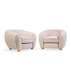 Chaises longues en forme d'ours polaire du milieu du siècle, style Jean Royère - Paire