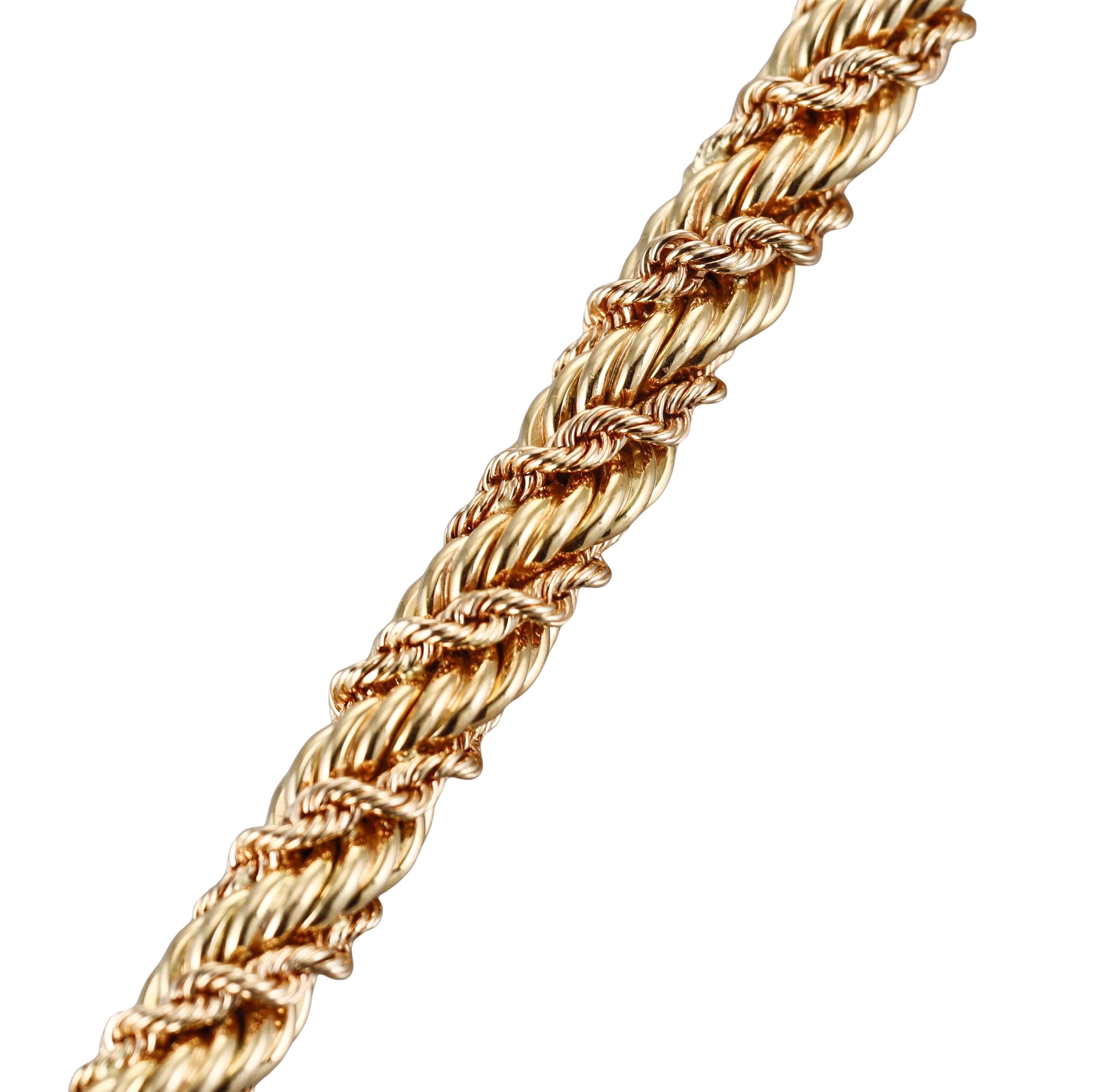 Jean Schlumberger Bracelet toggle torsadé en or jaune et émeraude Excellent état - En vente à New York, NY