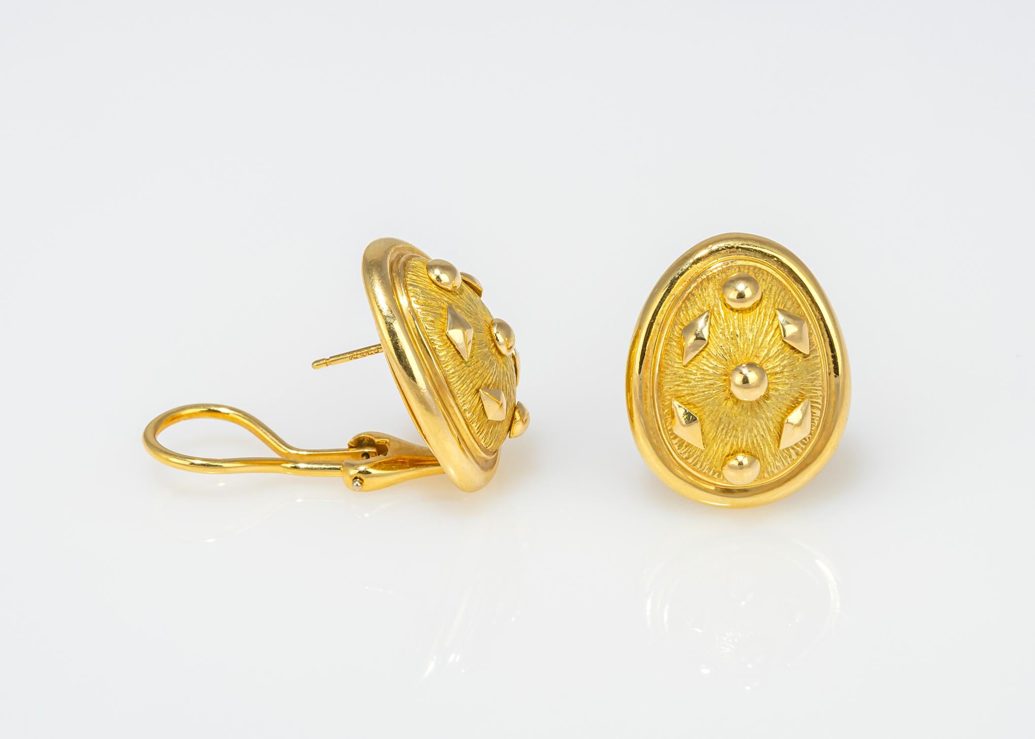 Jean Schlumberger designs are iconic and collectable. at 7/8's of an inch this all gold Dot Losange classic is your new go to earring.