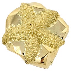 Jean Schlumberger for Tiffany & Co. Vintage 18 Karat Gold Starfish Pill Box