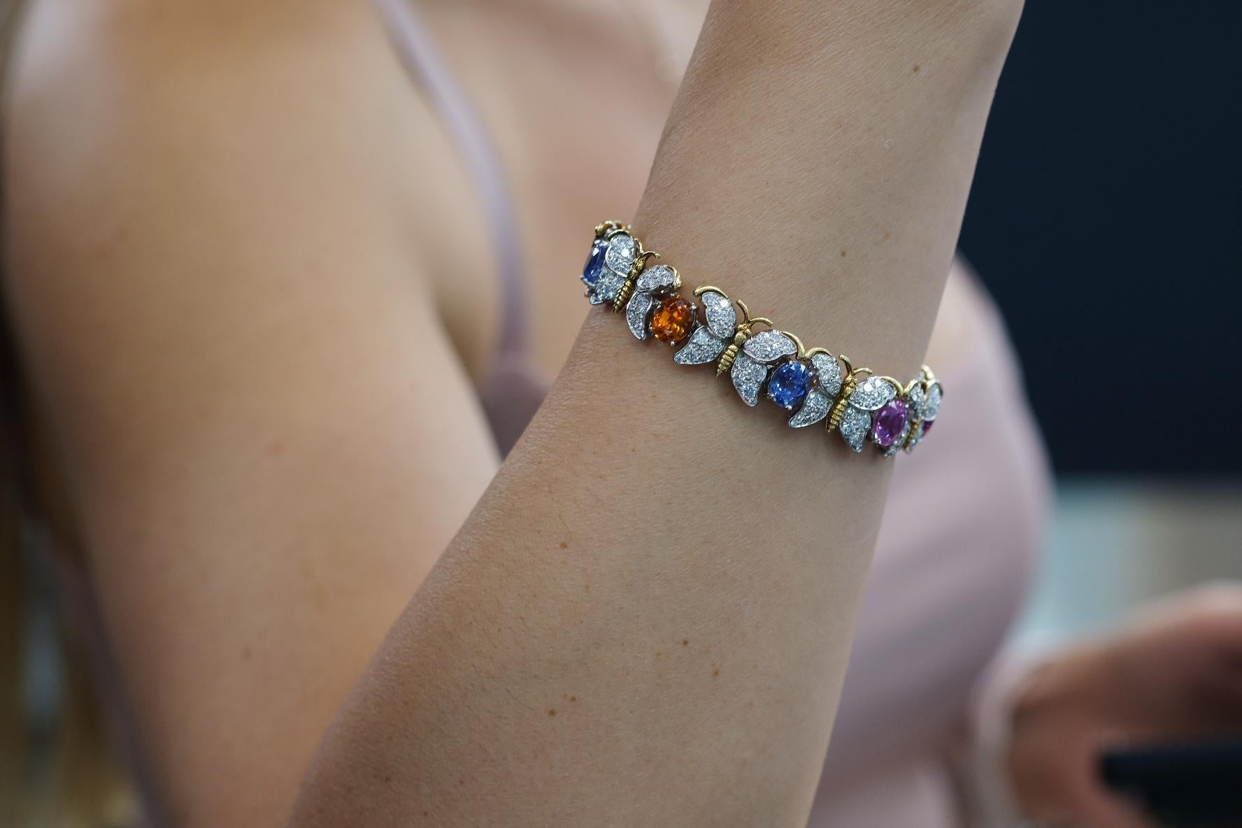 Jean Schlumberger Armband aus Platin und Gold mit Diamant- und Edelsteinmotiv und Schmetterlingsmotiv im Angebot 1