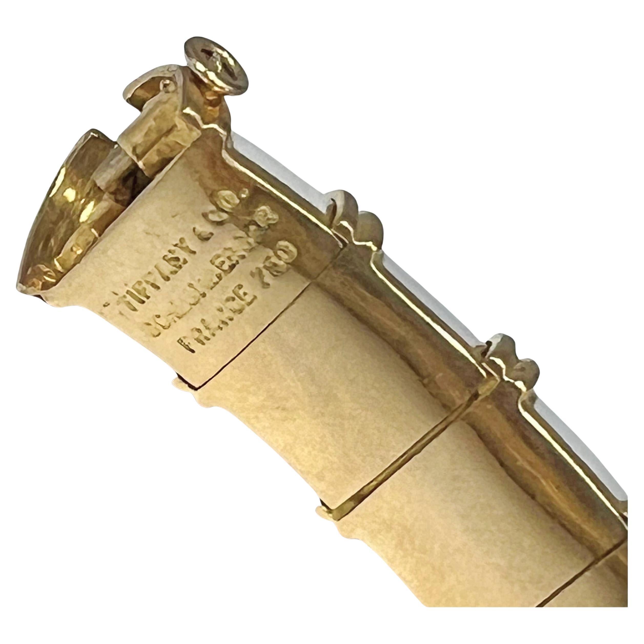 Jean Schlumberger - Tiffany & Co. Pulsera Croisillon Esmalte Blanco 18k en Excelente Estado en Palm Beach, FL