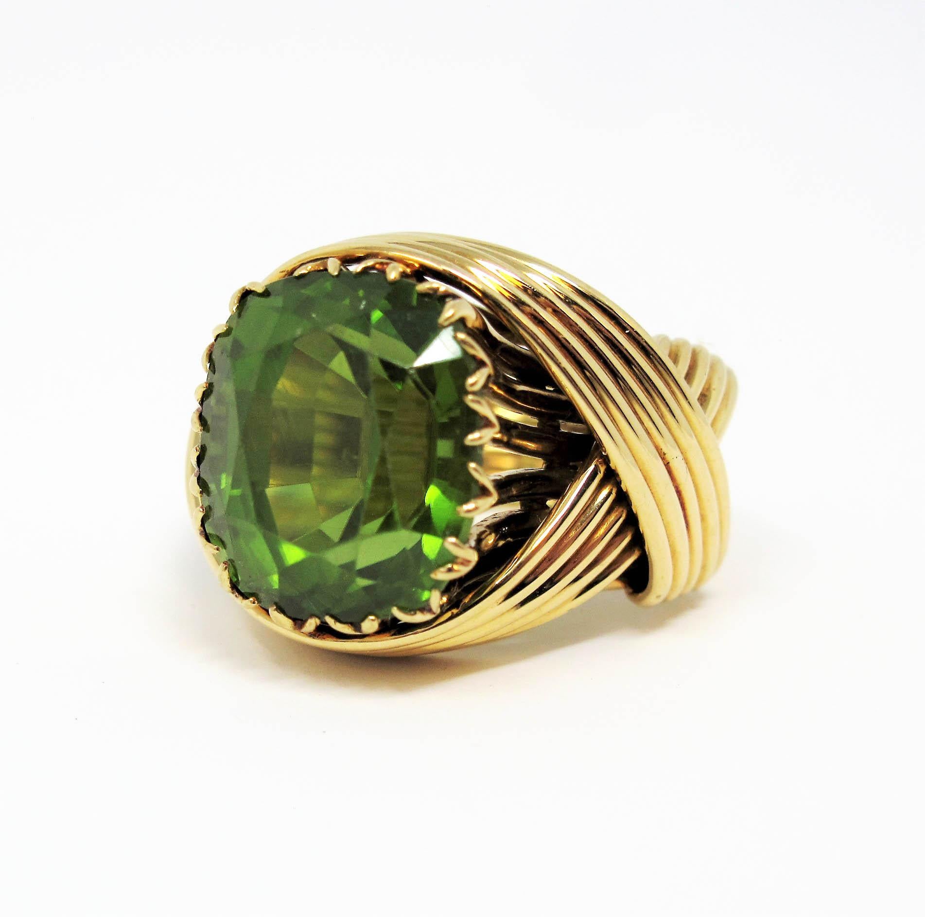 Jean Schlumberger Tiffany & Co. Peridot and 18 Karat Yellow Gold Cocktail Ring In Fair Condition In Scottsdale, AZ