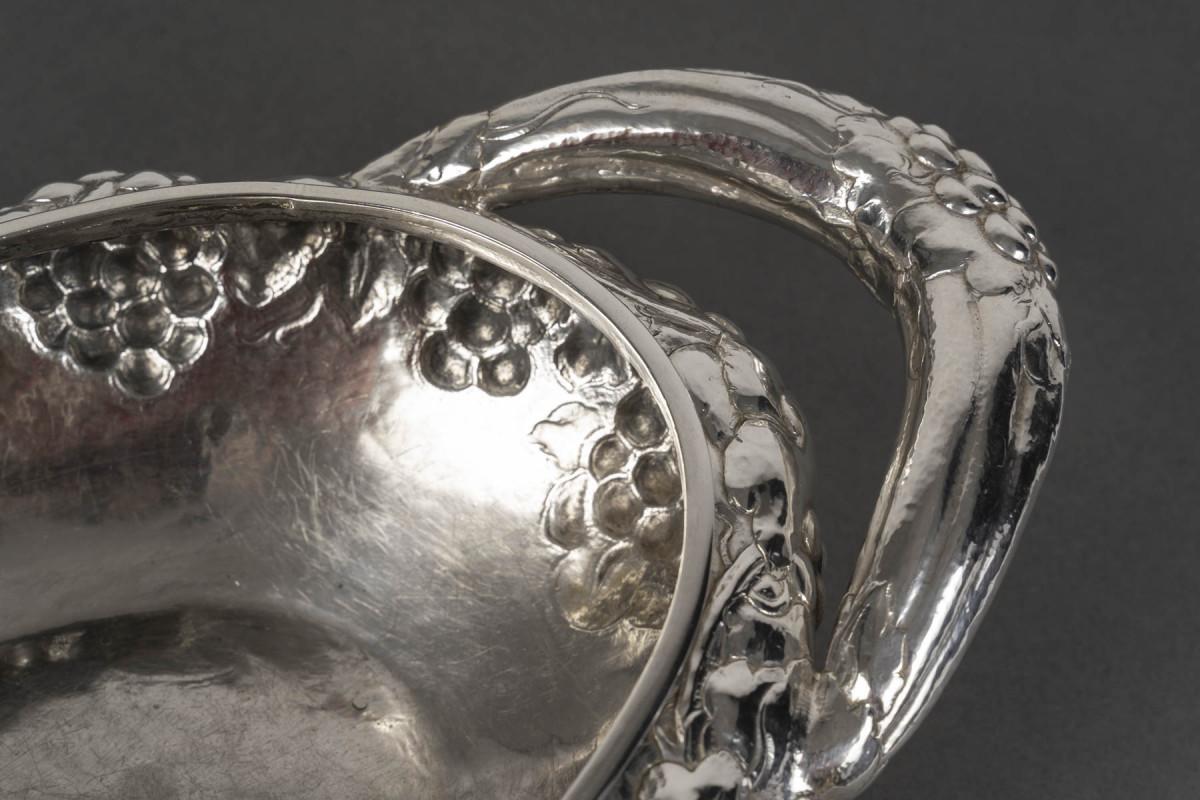JEAN SERRIERE – Oval planter in solid silver 20th century circa 1920 For Sale 3