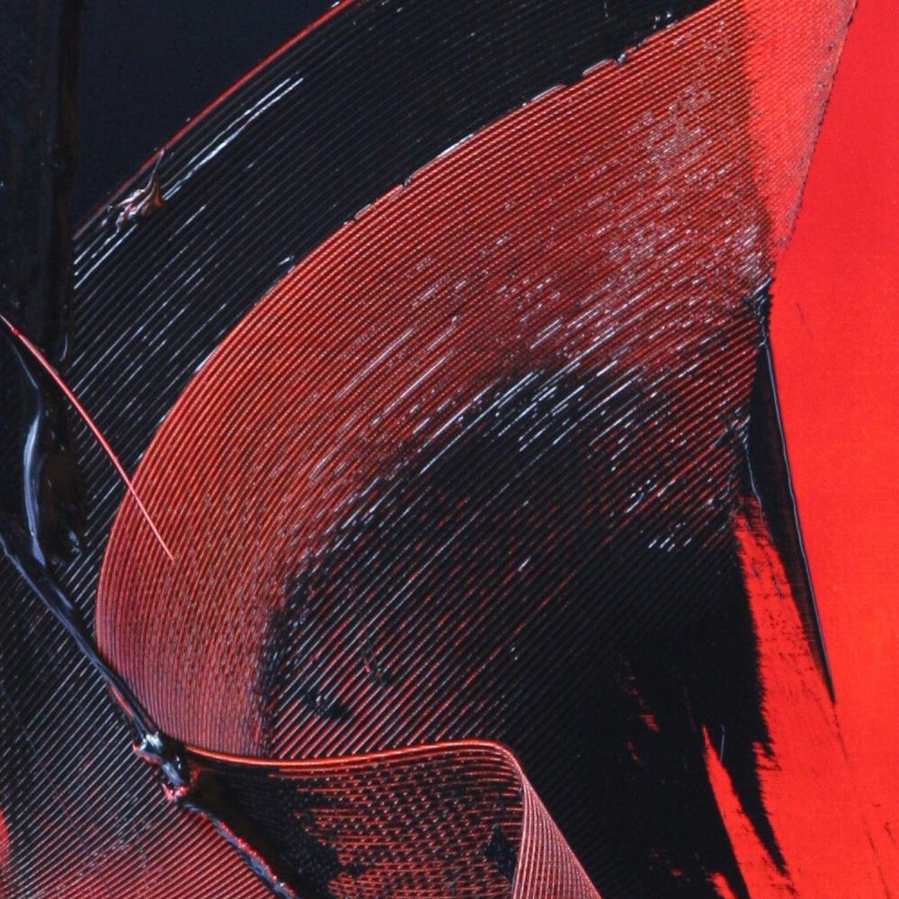 Arte abstracto moderno y audaz: Llamativo lienzo rojo con trazos gestuales negros en venta 6