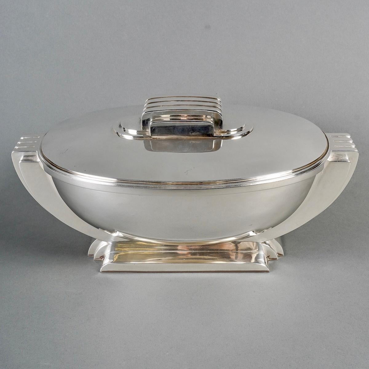 French Jean Tetard, Modernist Art Deco Tureen Centerpiece Sterling Silver For Sale