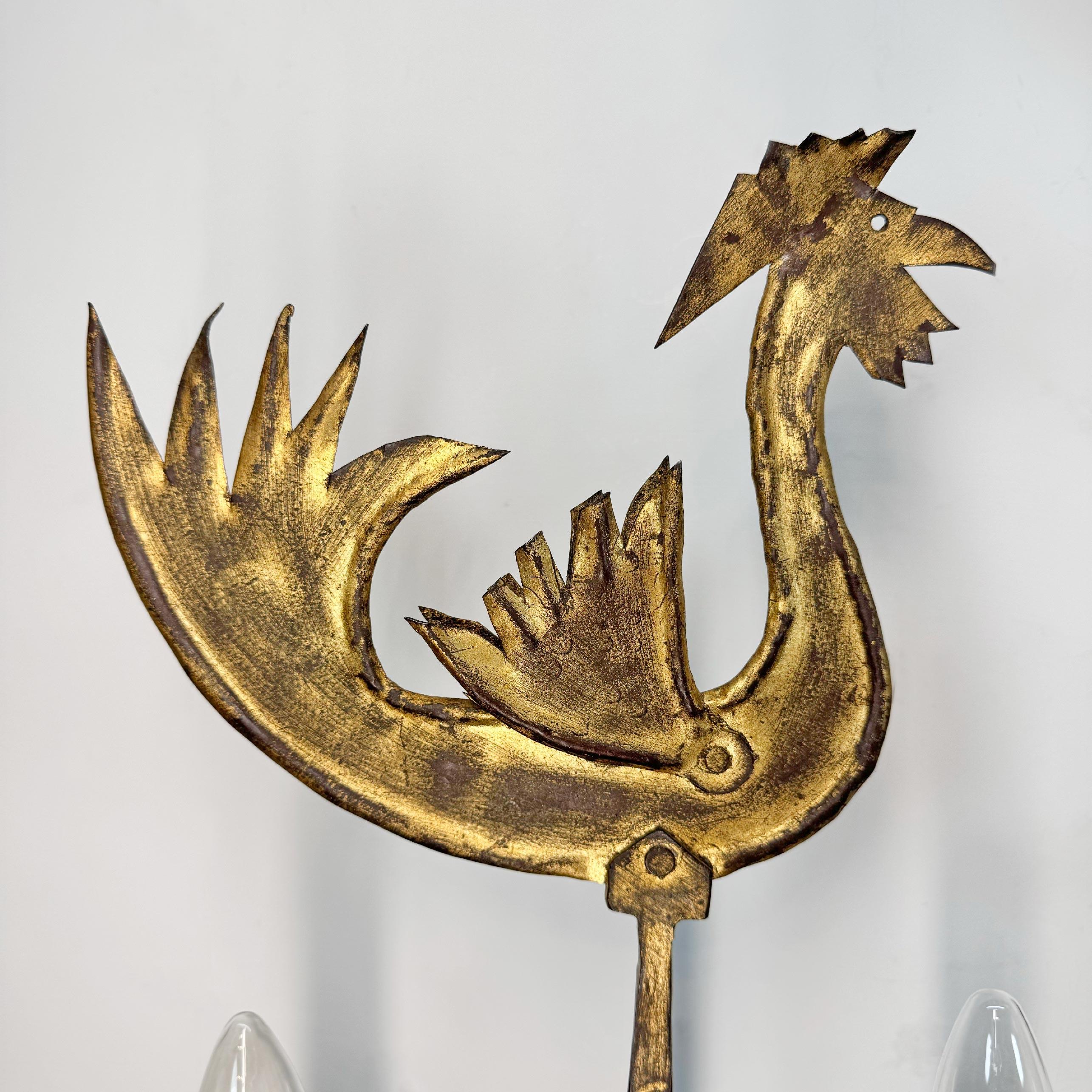 Mid-Century moderno Jean Touret attesta le luci da parete Cockerel per Atelier Marolles in vendita