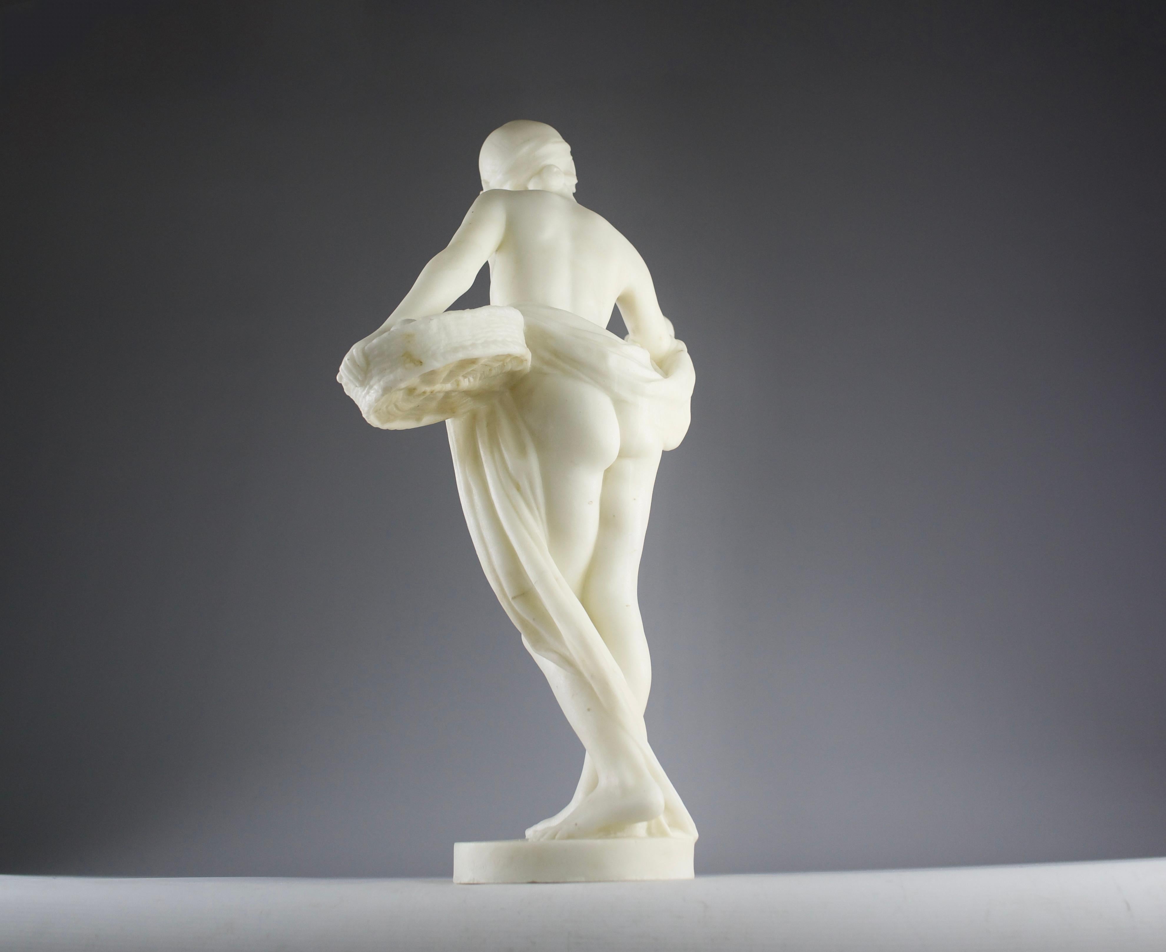 Jean Verschneider, Mädchen und der goldene Apfel, Marmorskulptur, Art déco, 1920er Jahre im Angebot 4