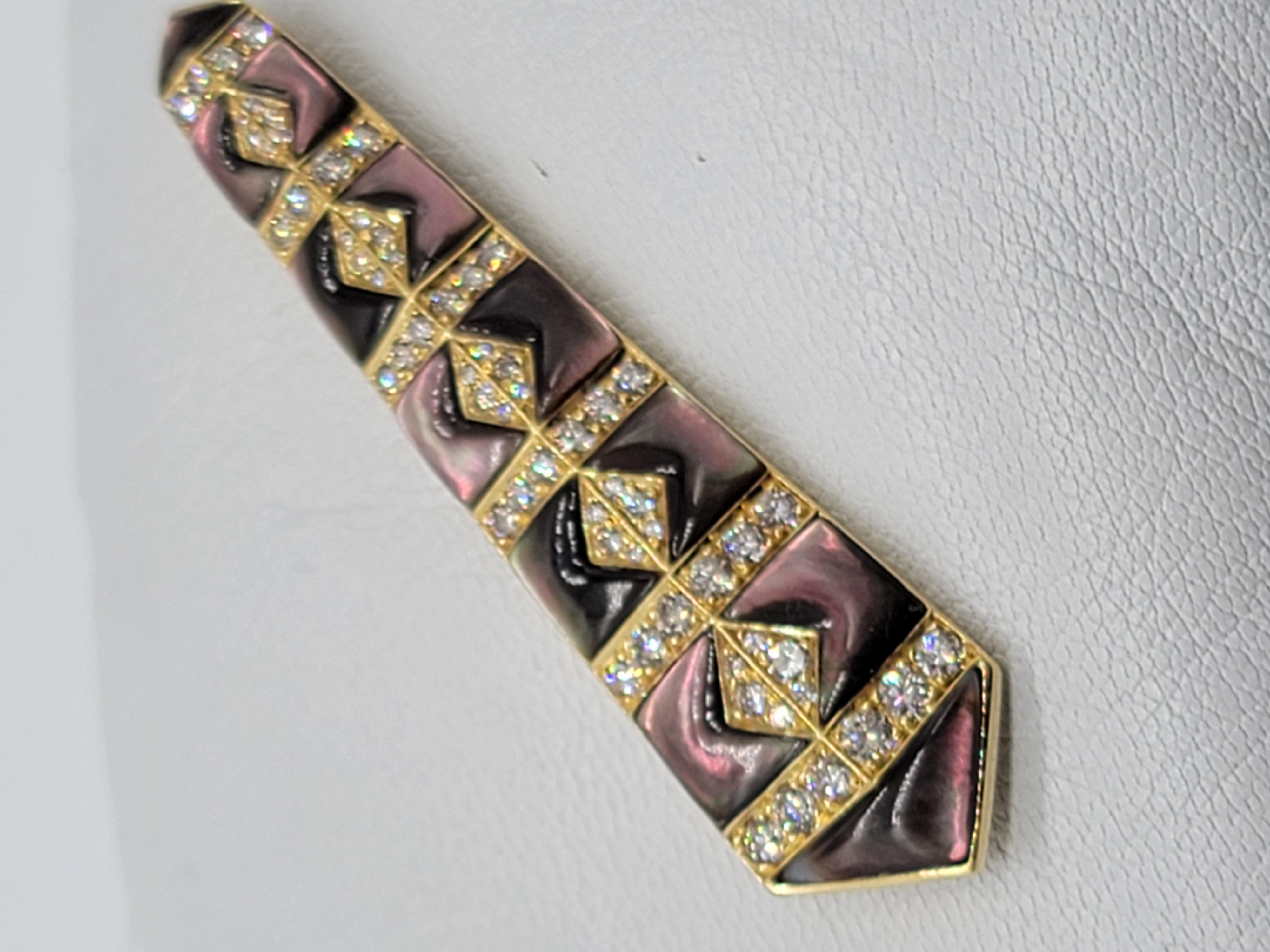 Jean Vitau 18 Karat Mother of Pearl and Champagne Diamond Bar Brooch In New Condition For Sale In New York, NY