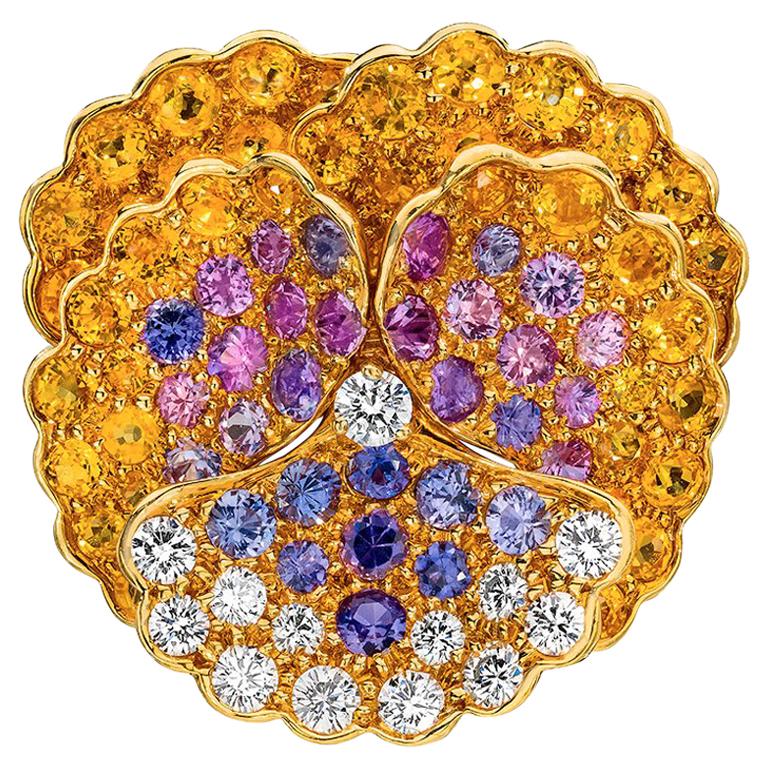 Spilla a forma di viola di Jean Vitau in oro giallo 18 carati, diamanti e zaffiri colorati